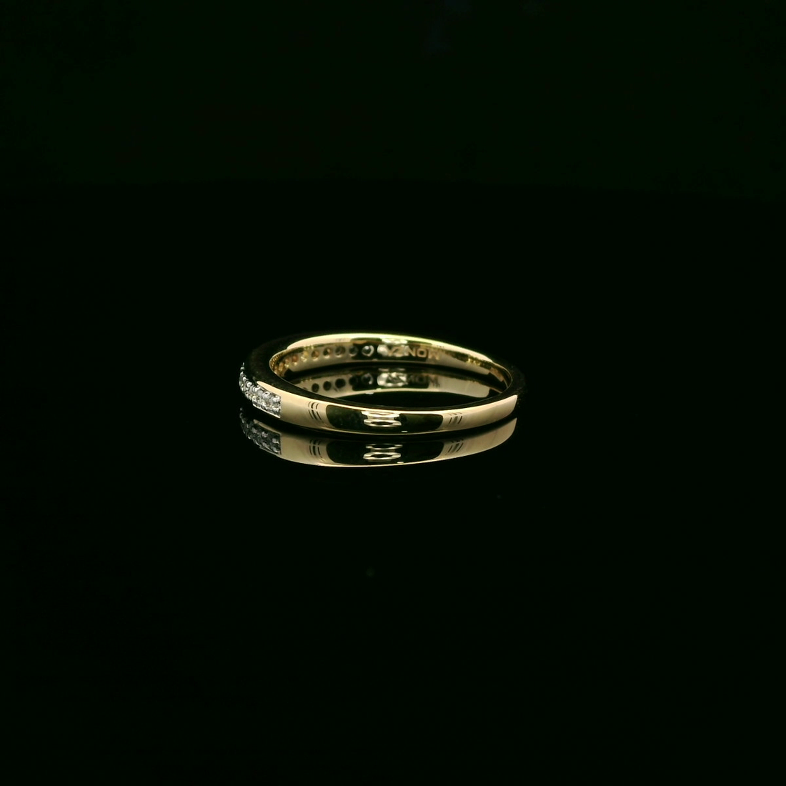 CHURUMBELA DE ORO CON DIAMANTES