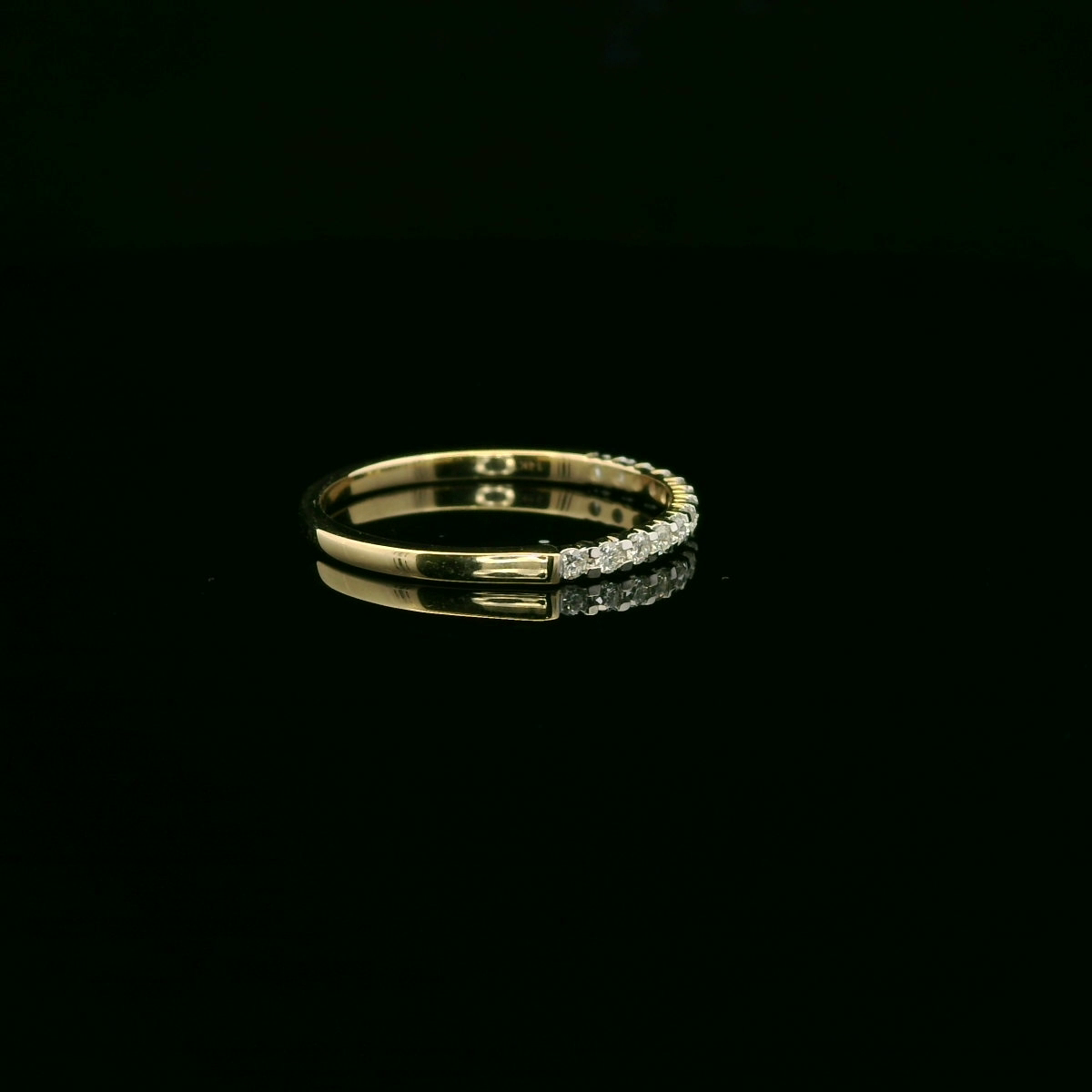 CHURUMBELA DE ORO CON DIAMANTES