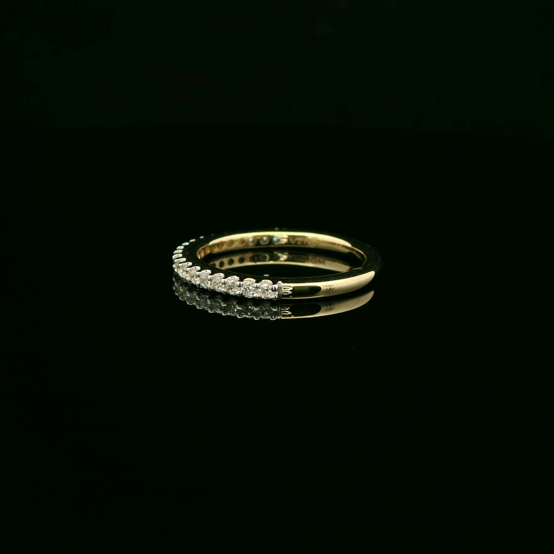 CHURUMBELA DE ORO CON DIAMANTES