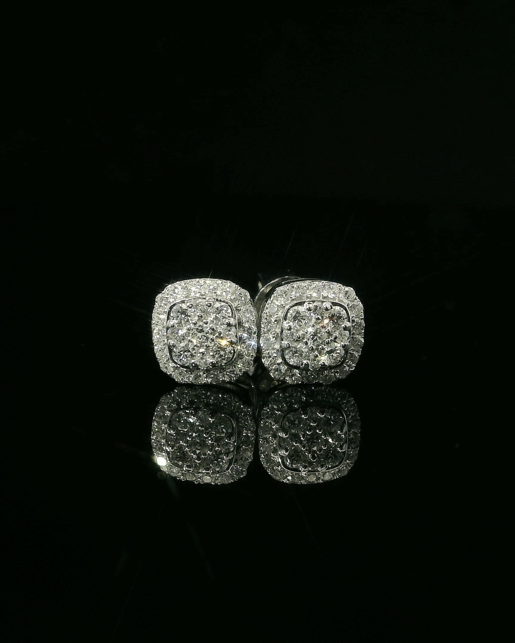 ARETES DE ORO CON DIAMANTES