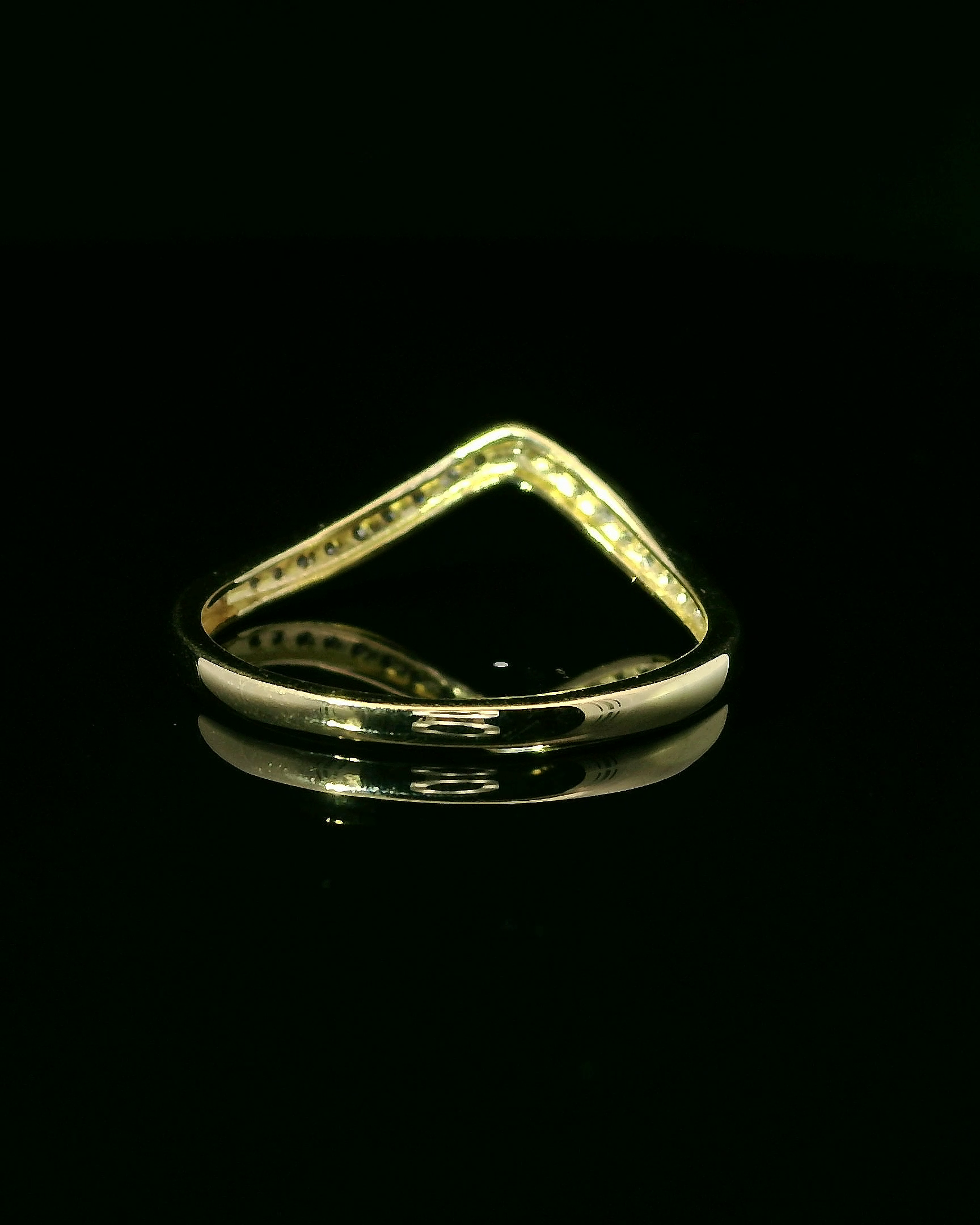 CHURUMBELA DE ORO CON DIAMANTES