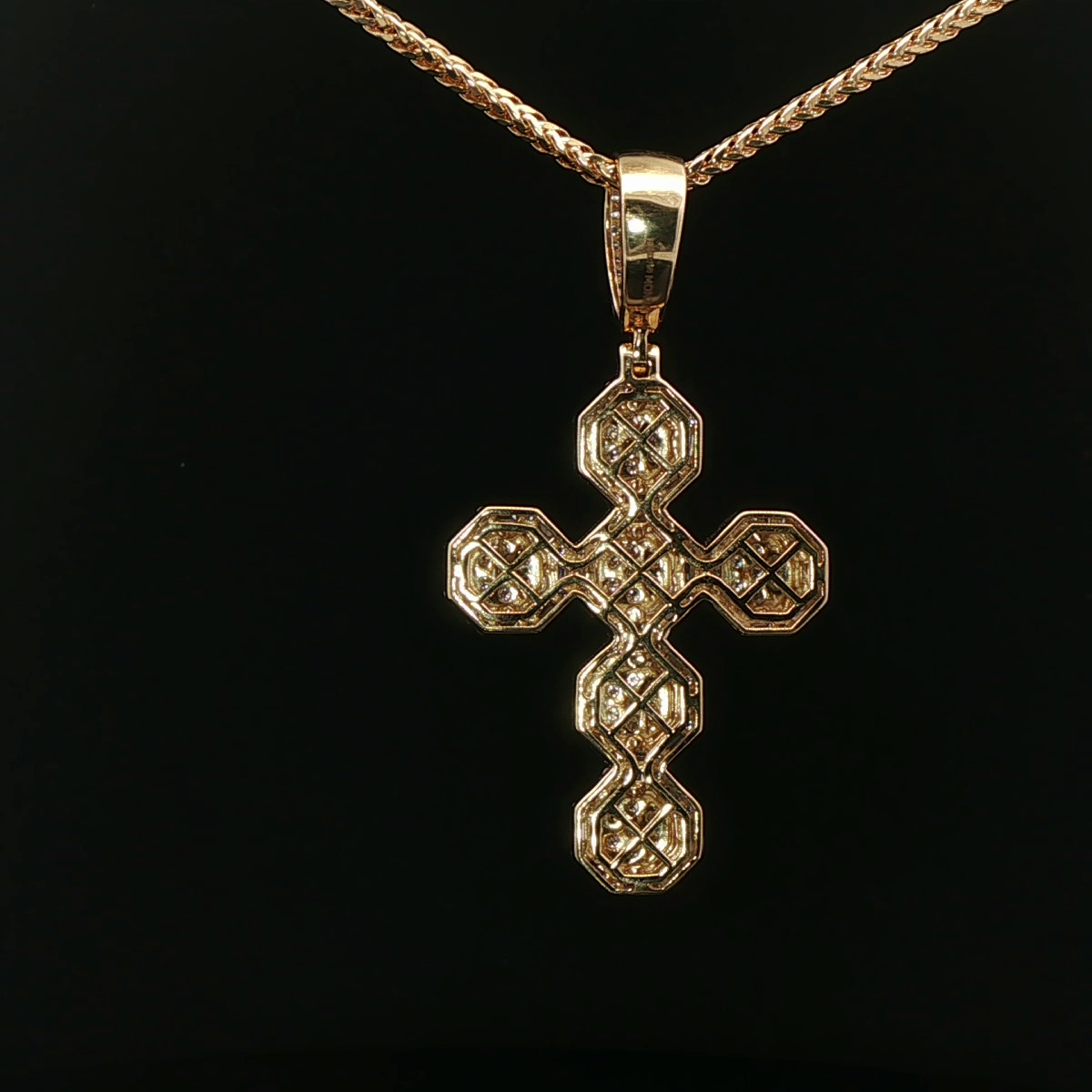 CRUZ DE ORO CON DIAMANTES