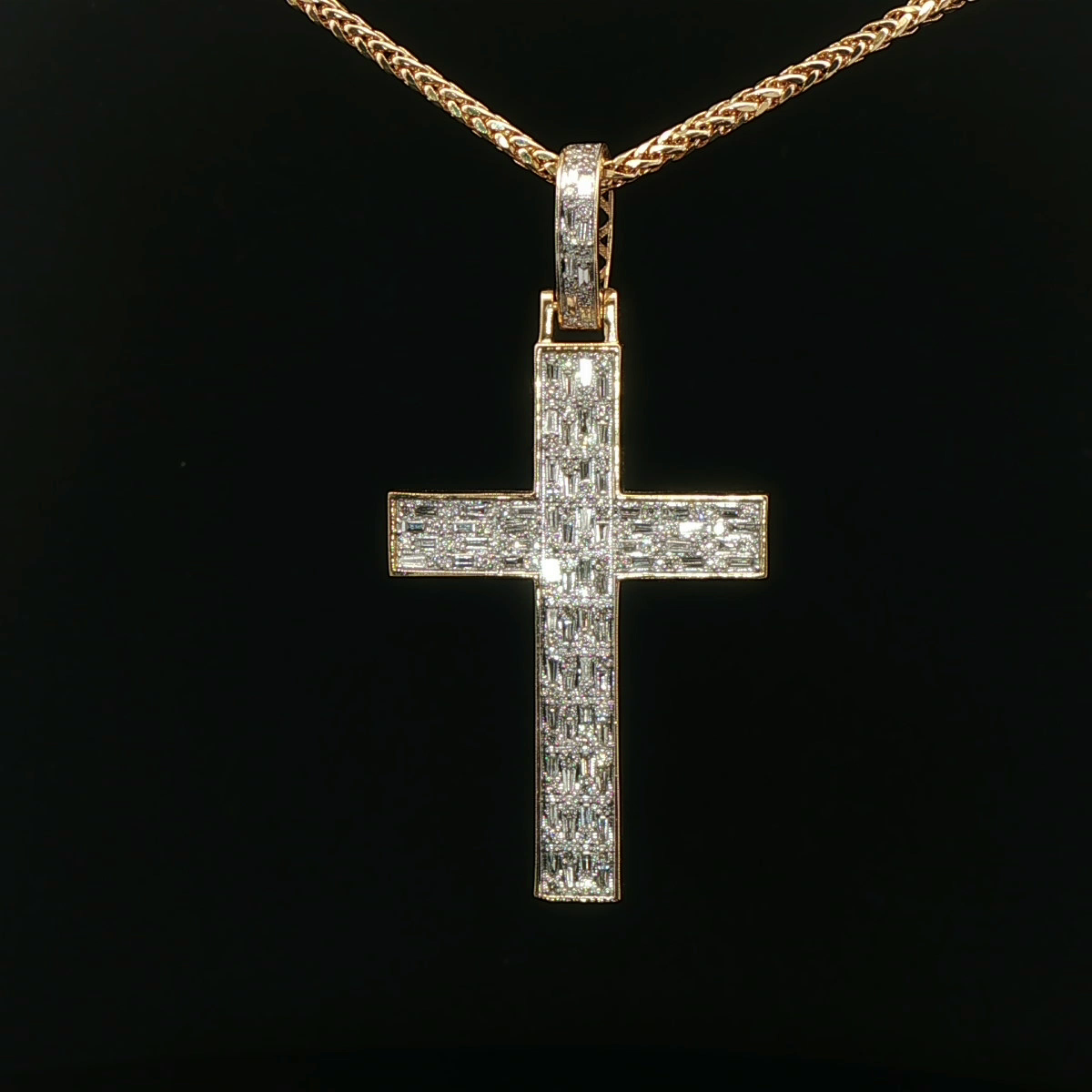 CRUZ DE ORO CON DIAMANTES