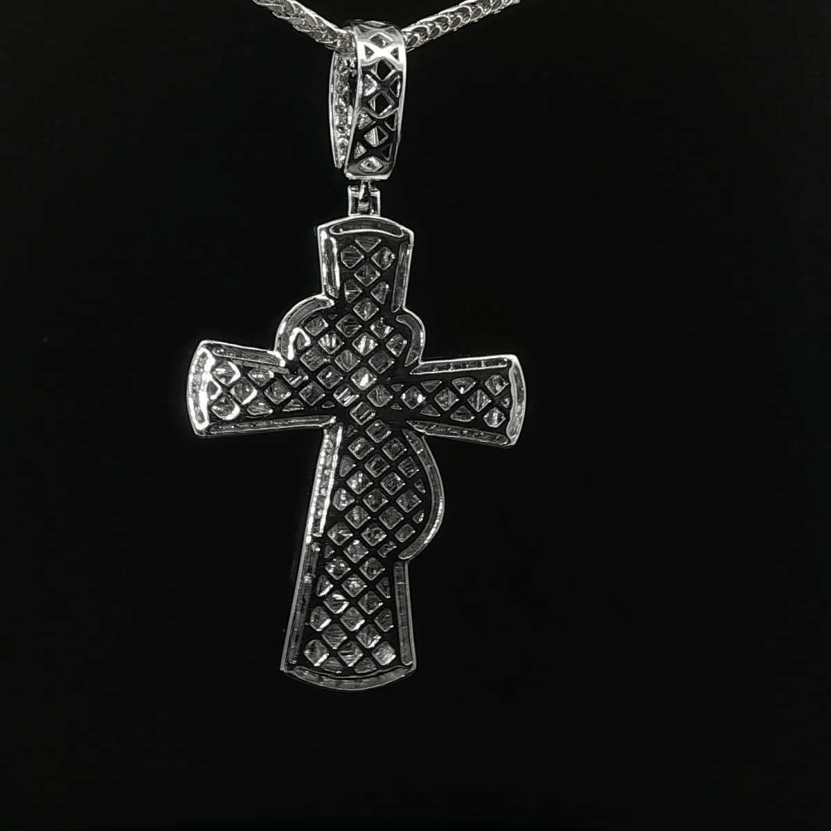 CRUZ DE ORO CON DIAMANTES