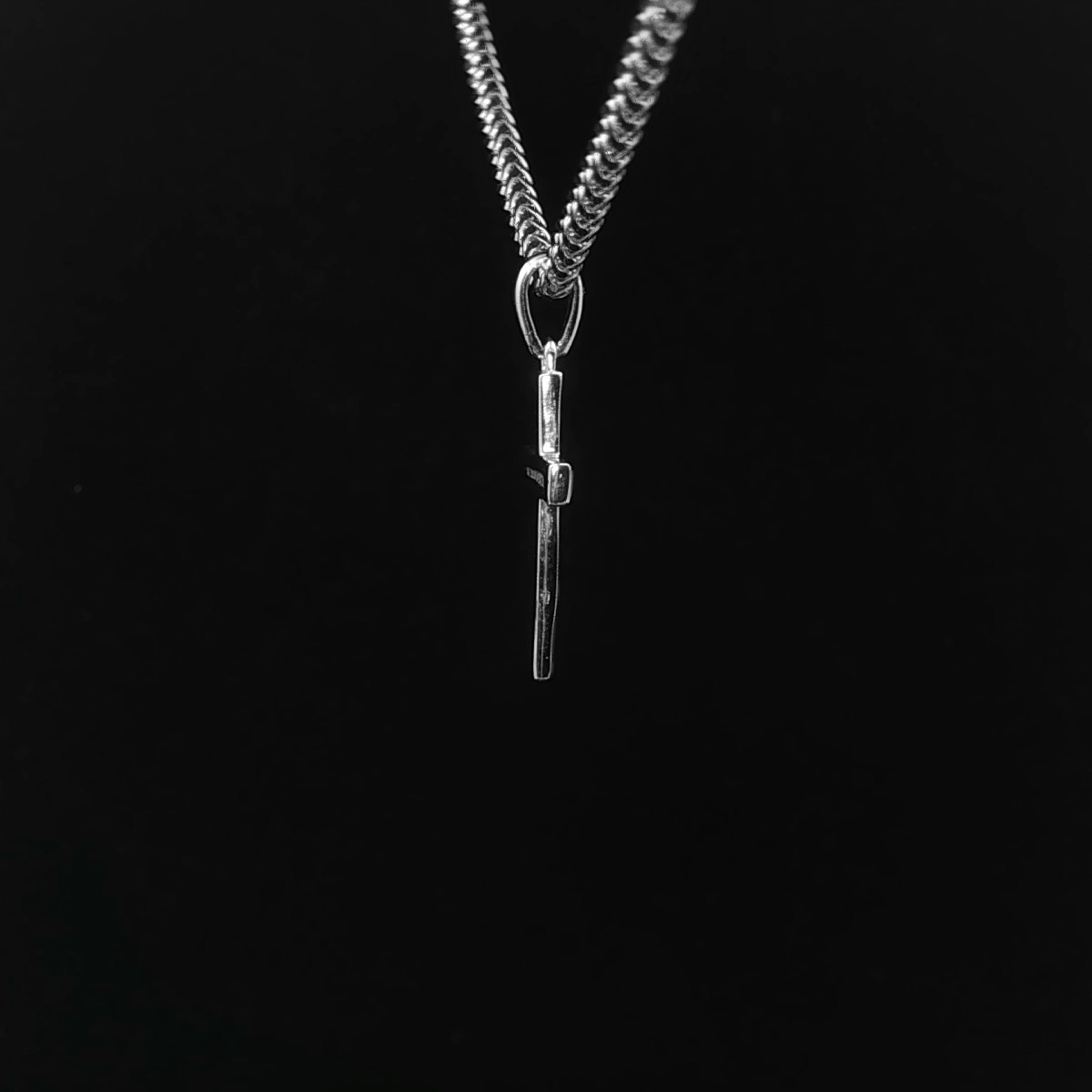 CRUZ DE ORO CON DIAMANTES