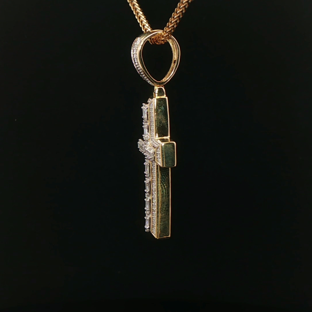 CRUZ DE ORO CON DIAMANTES