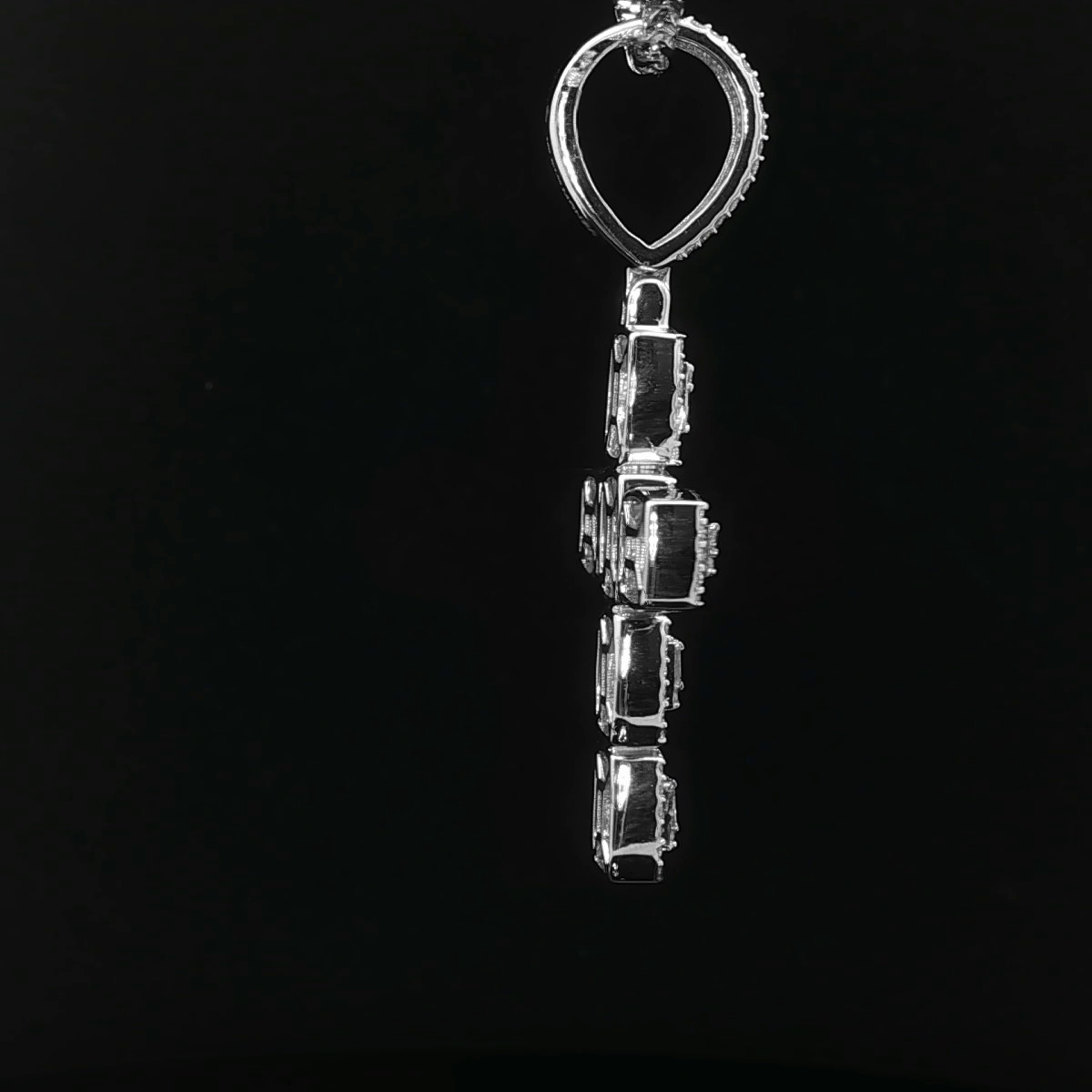 CRUZ DE ORO CON DIAMANTES