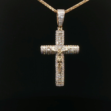 CRUZ DE ORO CON CRISTO Y DIAMANTES