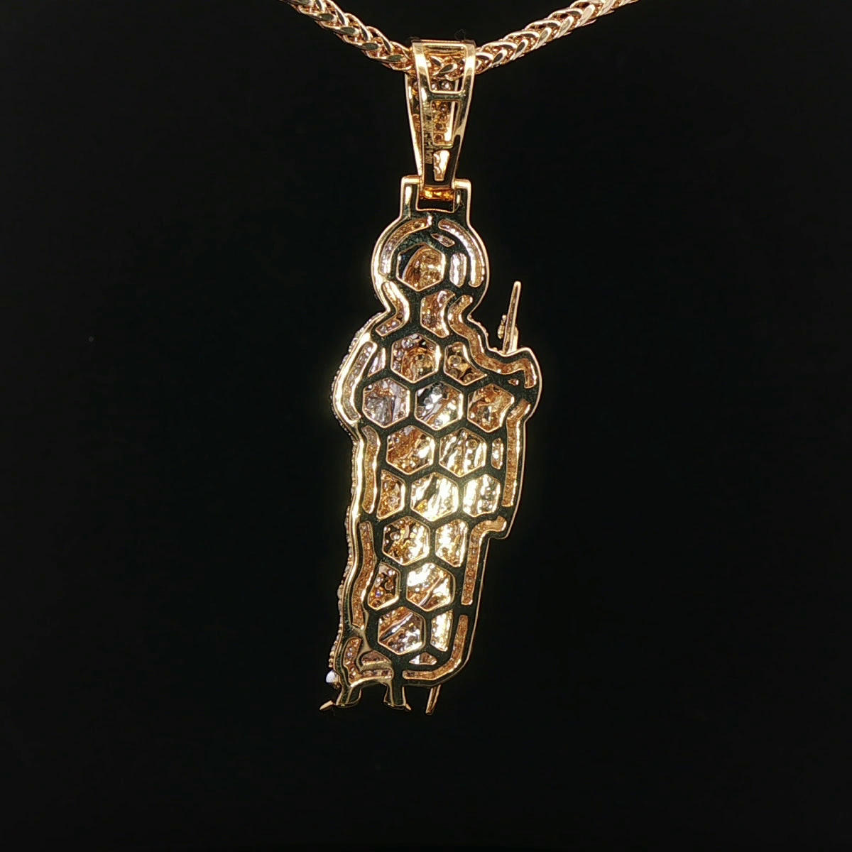 DIJE DE ORO CON DIAMANTES