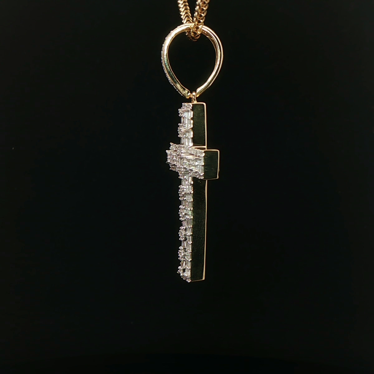 CRUZ DE ORO CON DIAMANTES