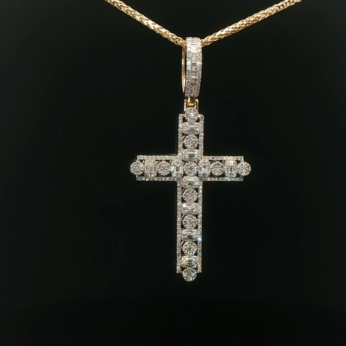 CRUZ DE ORO CON DIAMANTES
