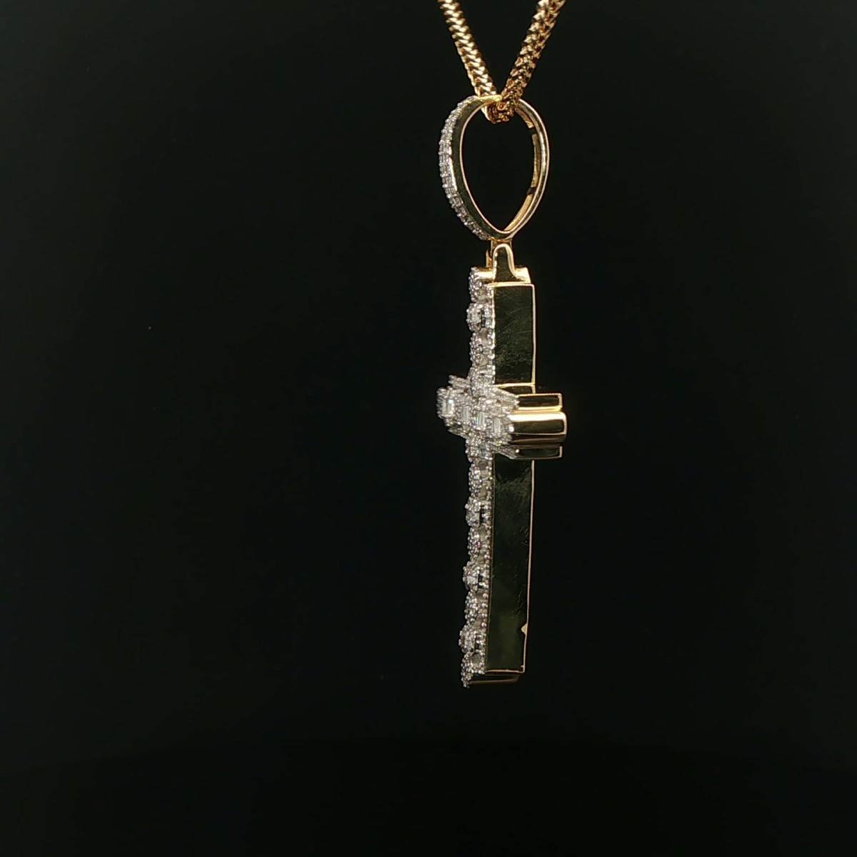 CRUZ DE ORO CON DIAMANTES