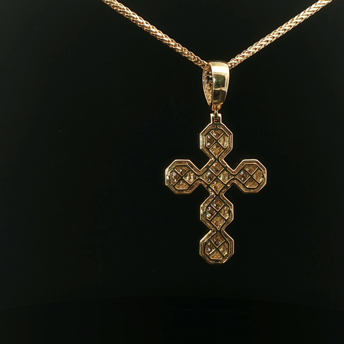 CRUZ DE ORO CON DIAMANTES