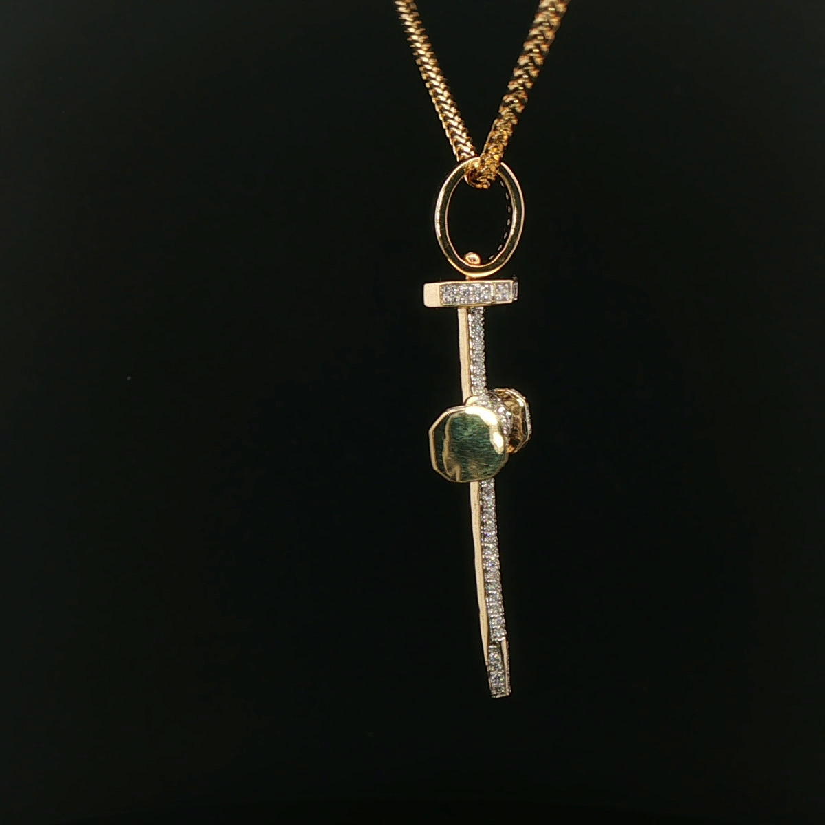 CRUZ DE ORO CON DIAMANTES