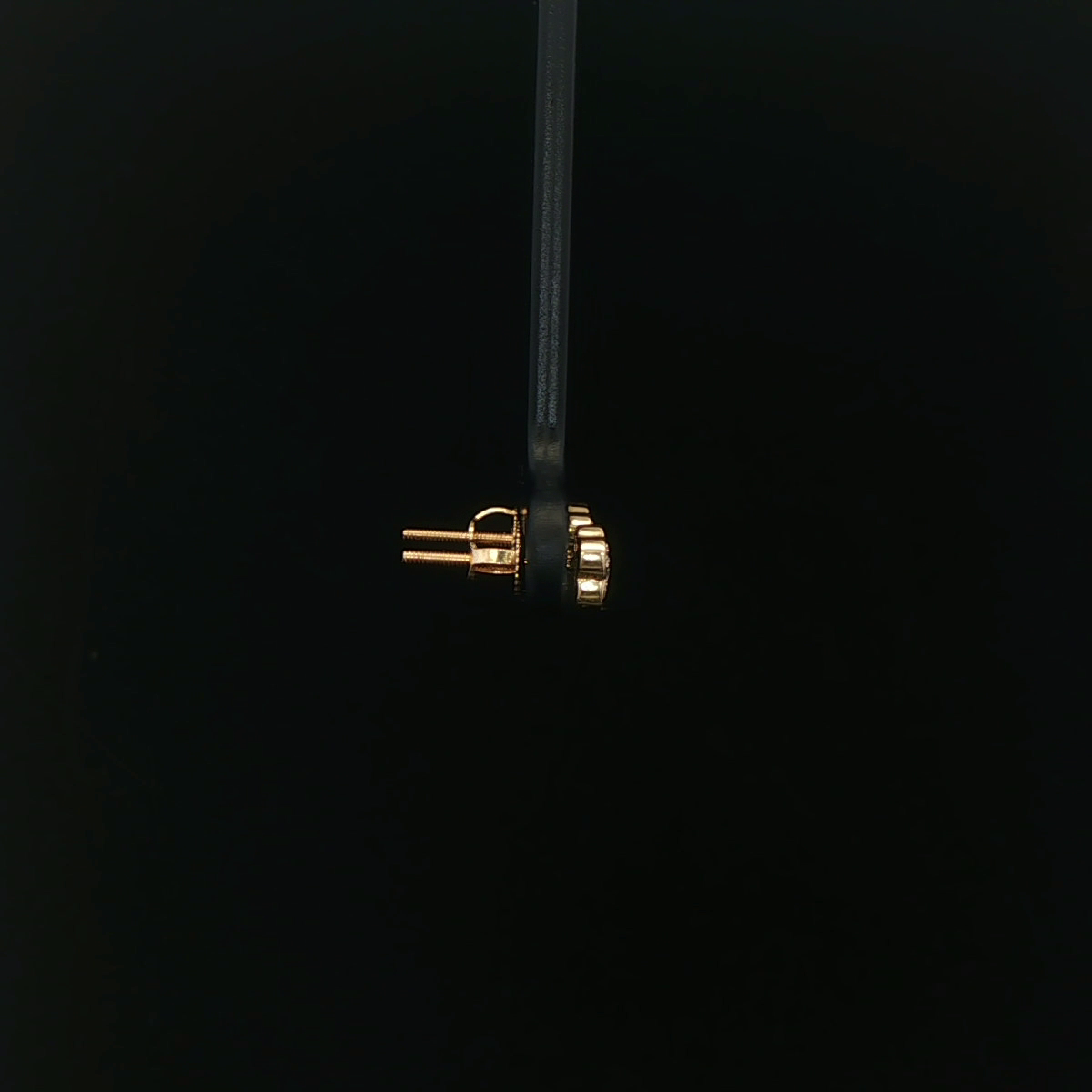 ARETES FLOR EN ORO 14K CON DIAMANTES