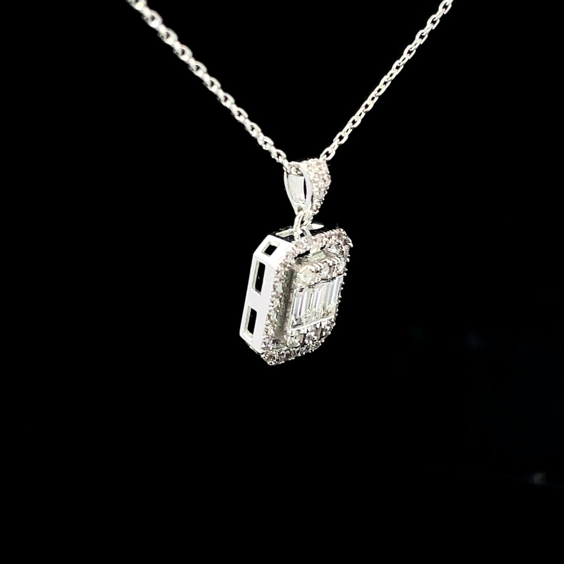 COLLAR DE ORO CON DIAMANTES