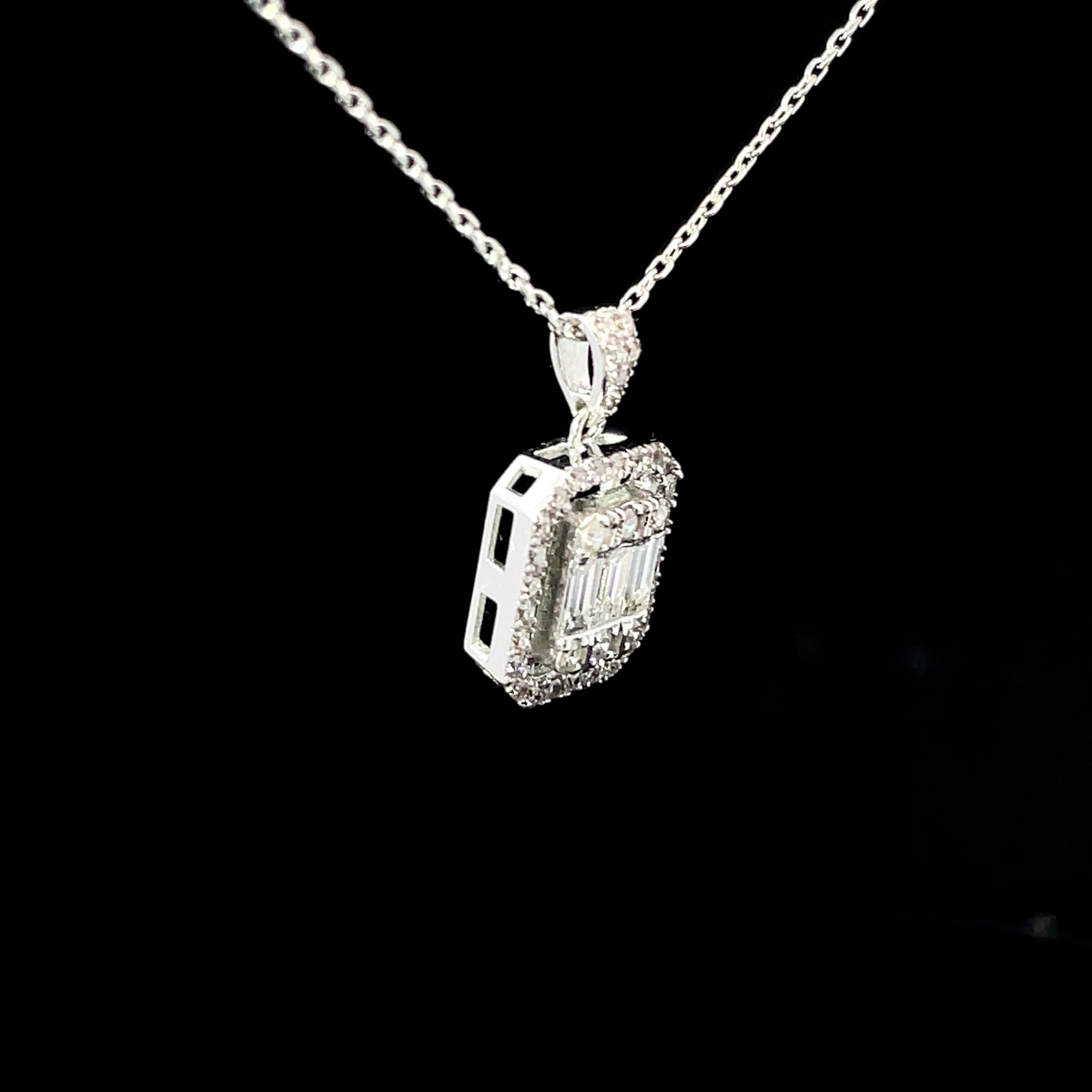 COLLAR DE ORO CON DIAMANTES