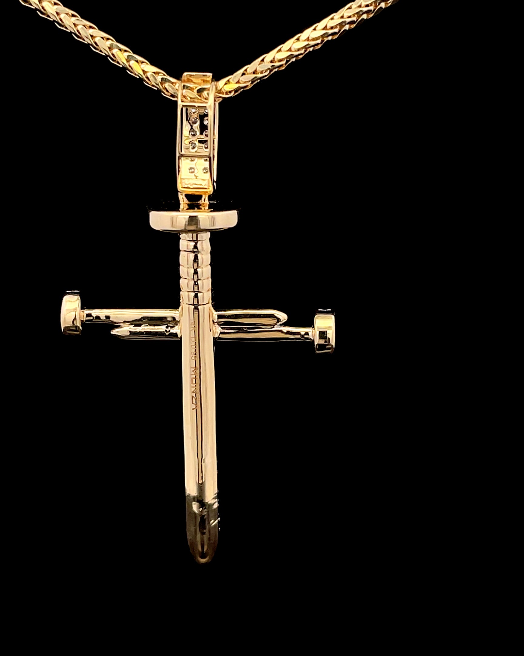 CRUZ DE ORO CON DIAMANTES