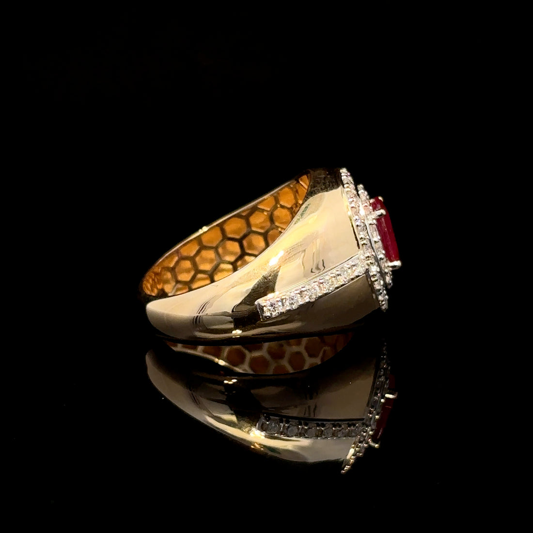 ANILLO DE ORO CON DIAMANTES Y RUBI