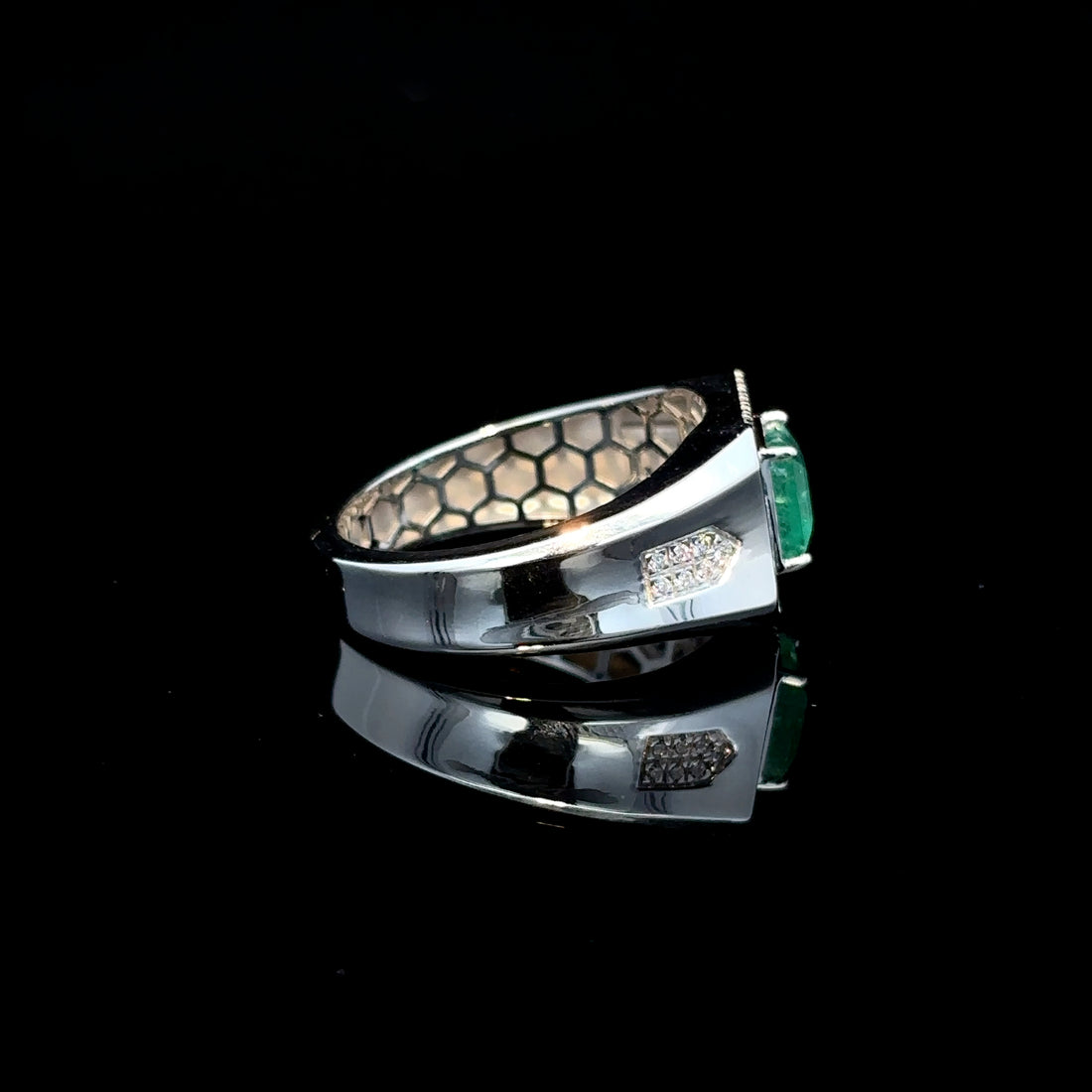 ANILLO DE ORO CON DIAMANTE Y ESMERALDA