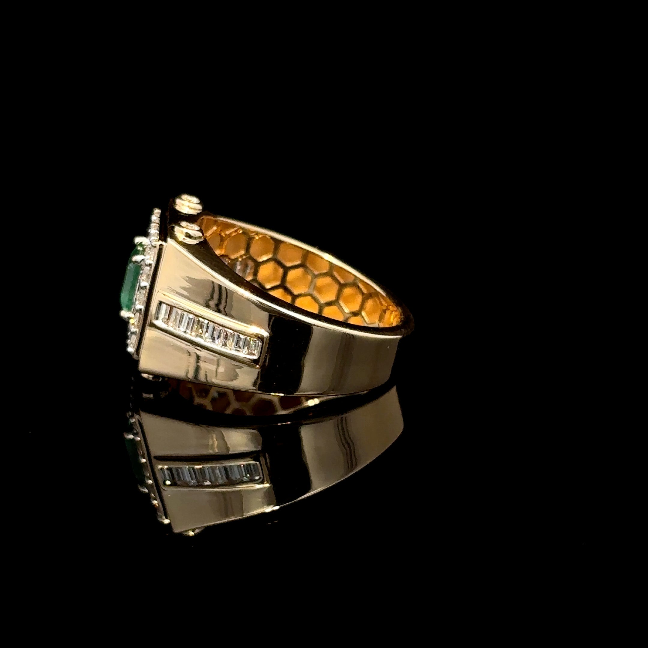 ANILLO DE ORO CON DIAMANTE Y ESMERALDA