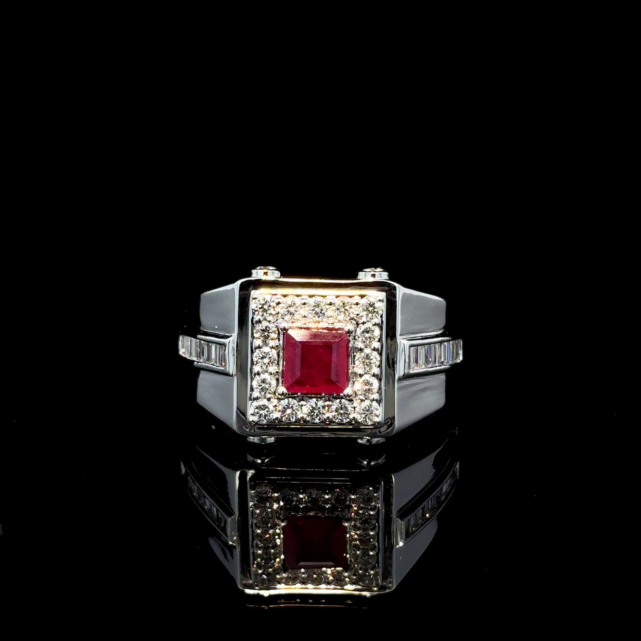 ANILLO DE ORO BLANCO CON DIAMANTE Y RUBI