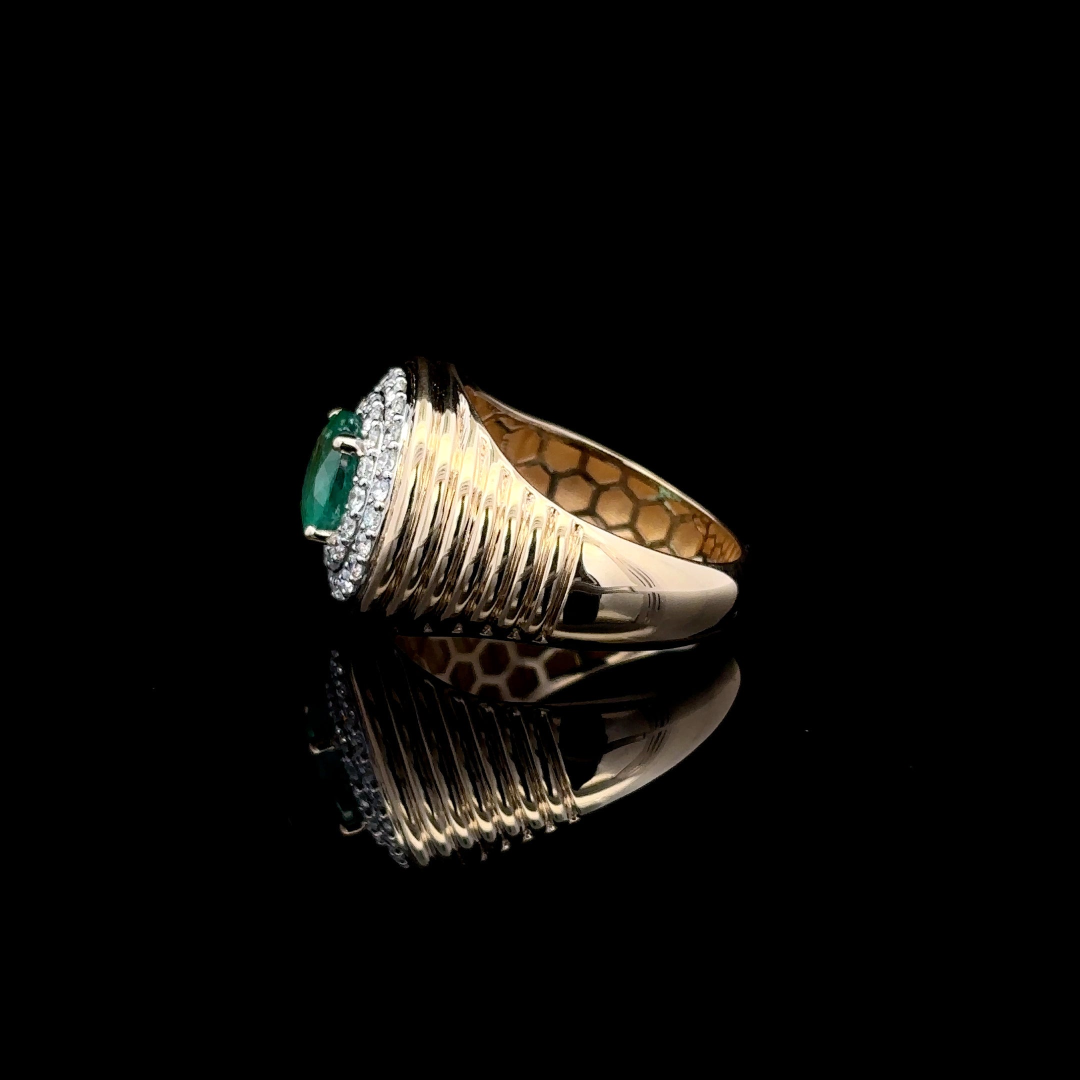 ANILLO DE ORO CON ESMERALDA Y DIAMANTE