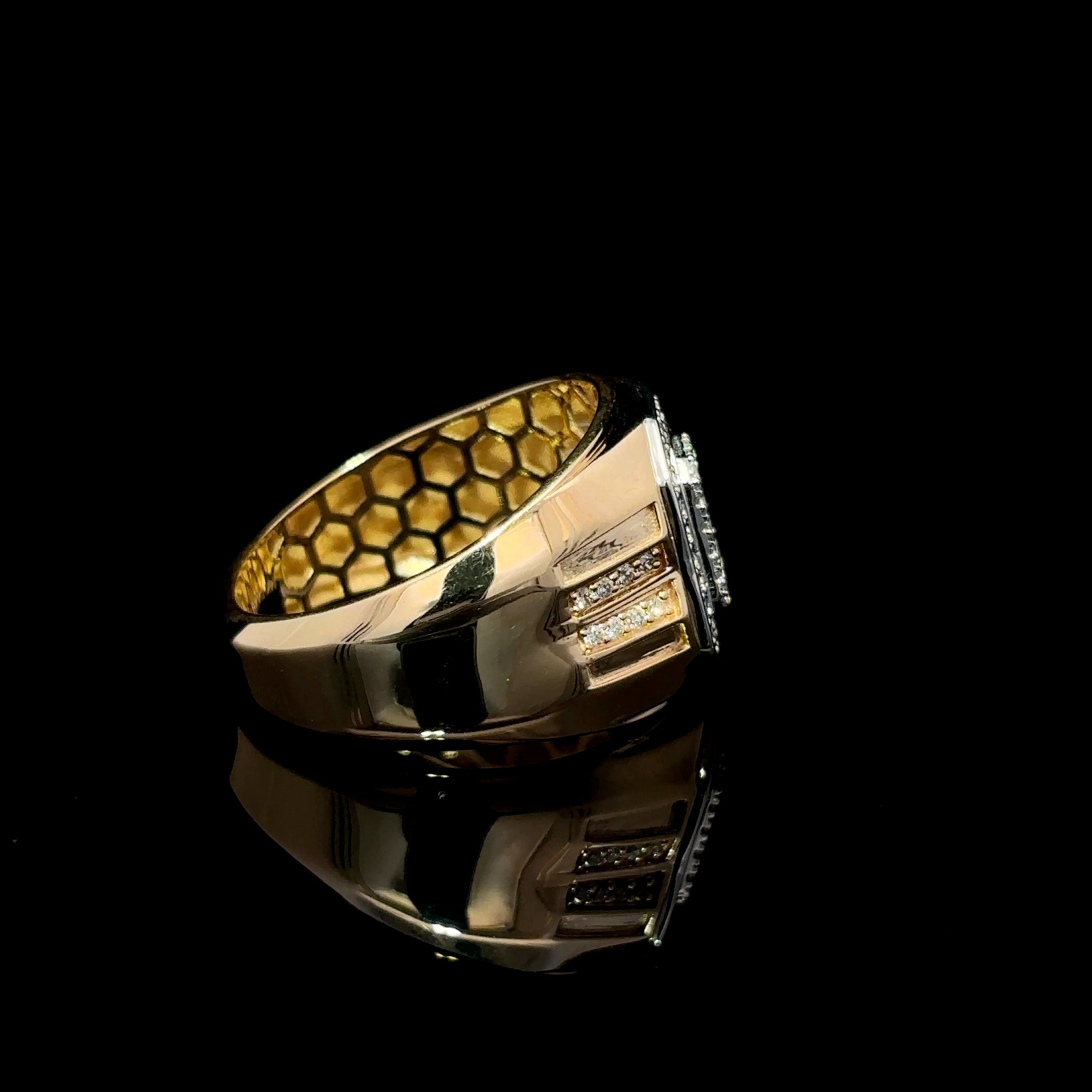 ANILLO DE ORO CON DIAMANTE