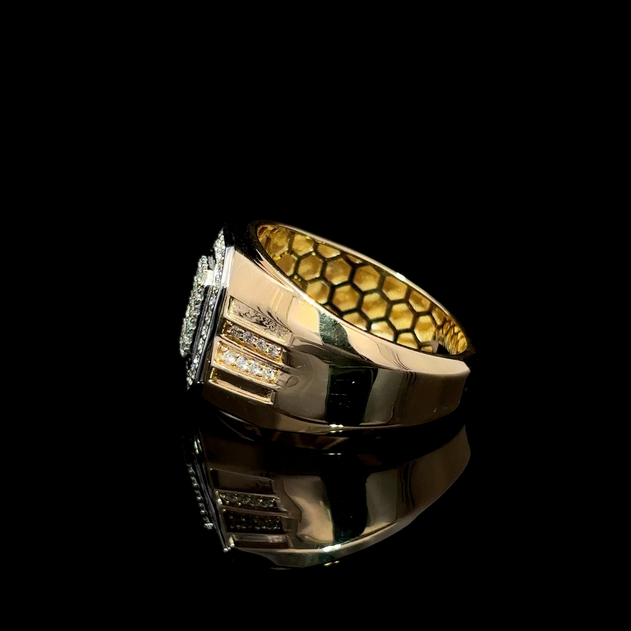 ANILLO DE ORO CON DIAMANTE