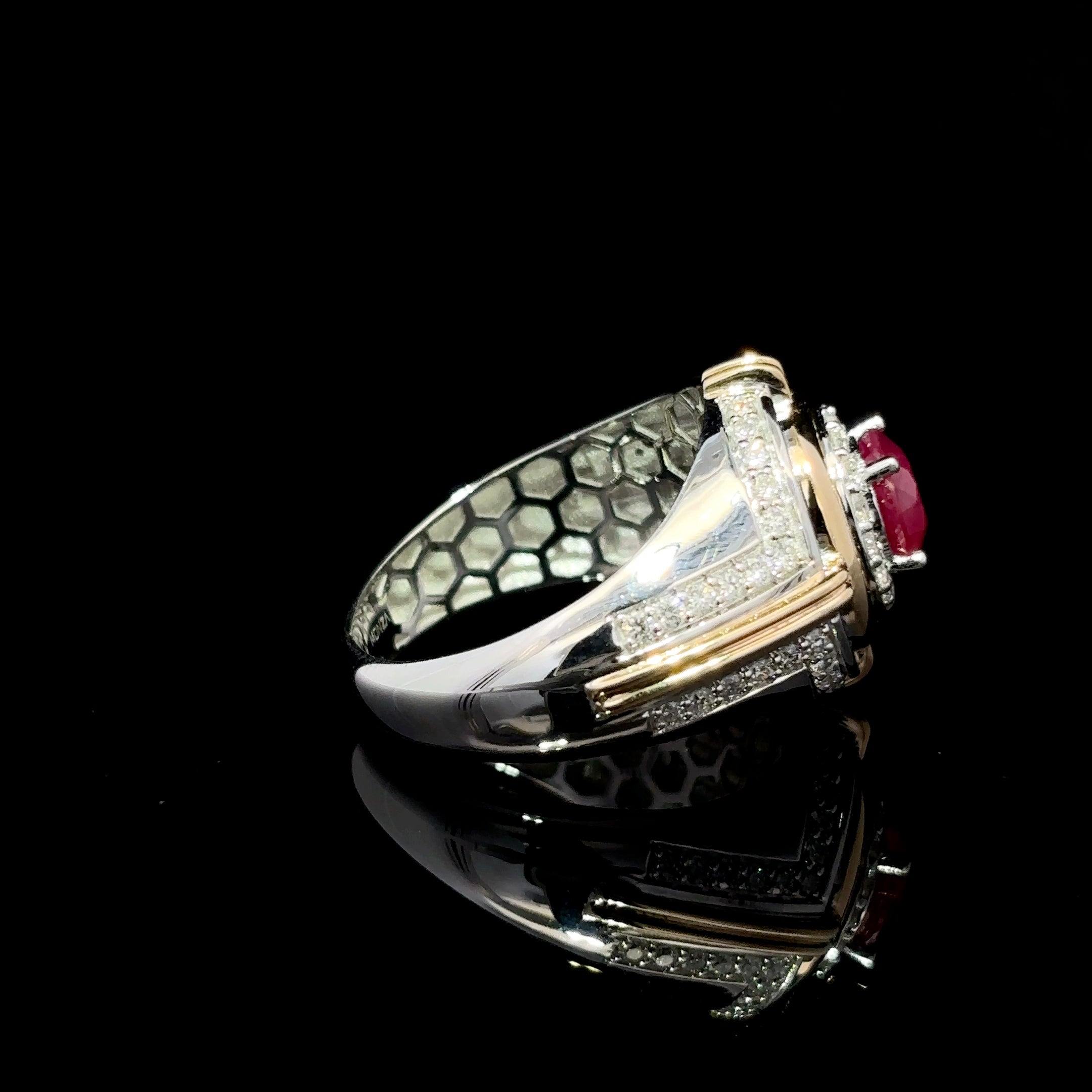 ANILLO DE ORO CON RUBI Y DIAMANTE