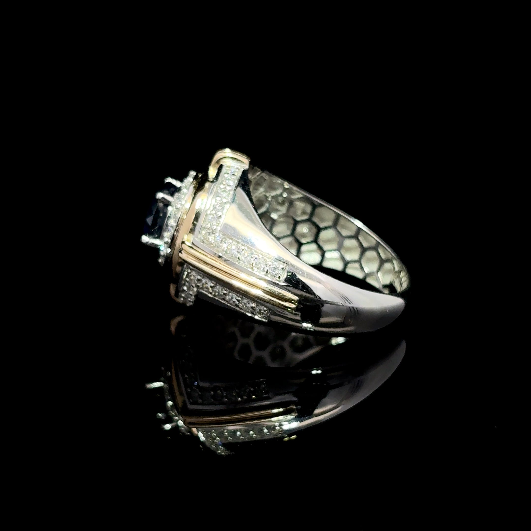 ANILLO DE ORO CON ZAFIRO Y DIAMANTE