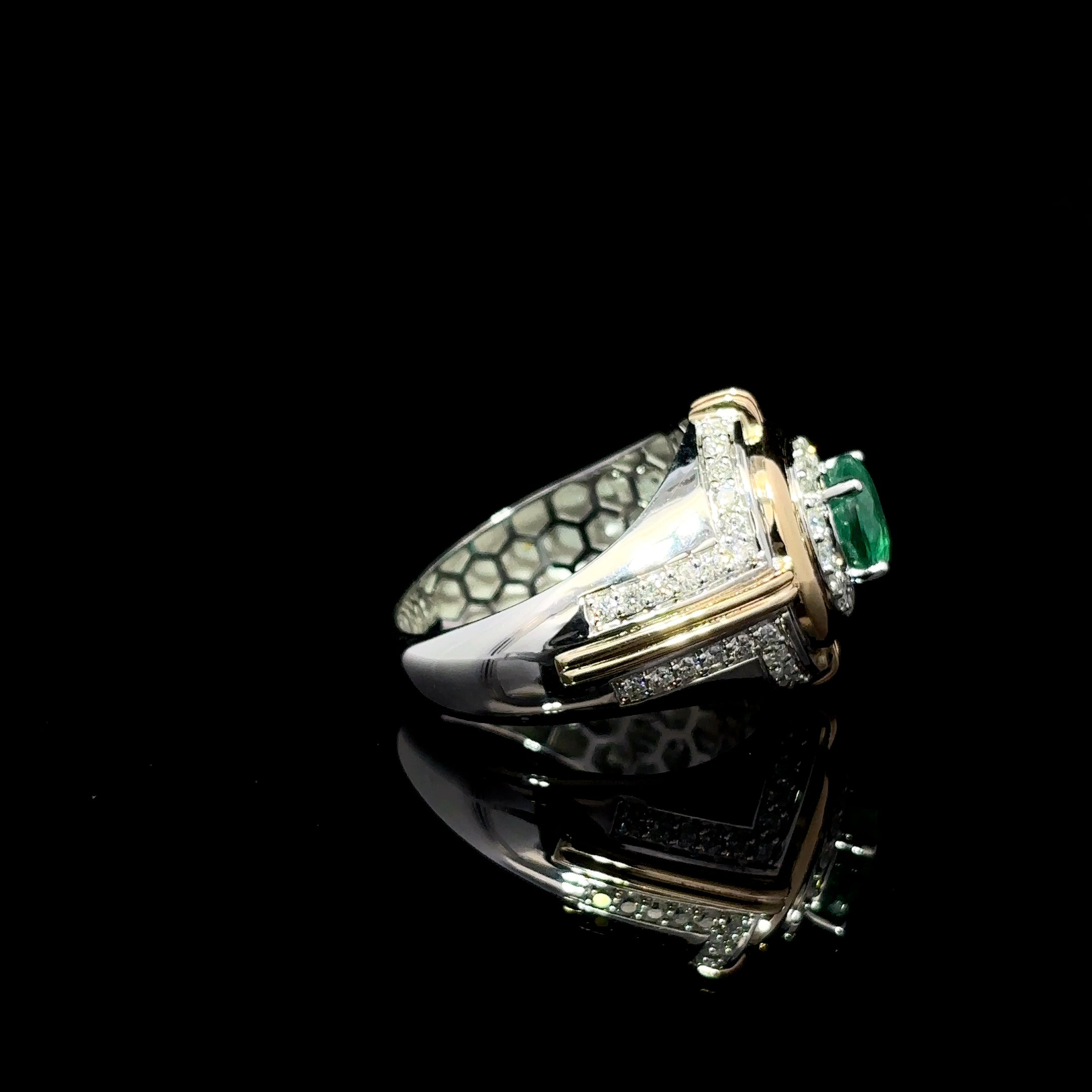 ANILLO DE ORO CON ESMERALDA Y DIAMANTE