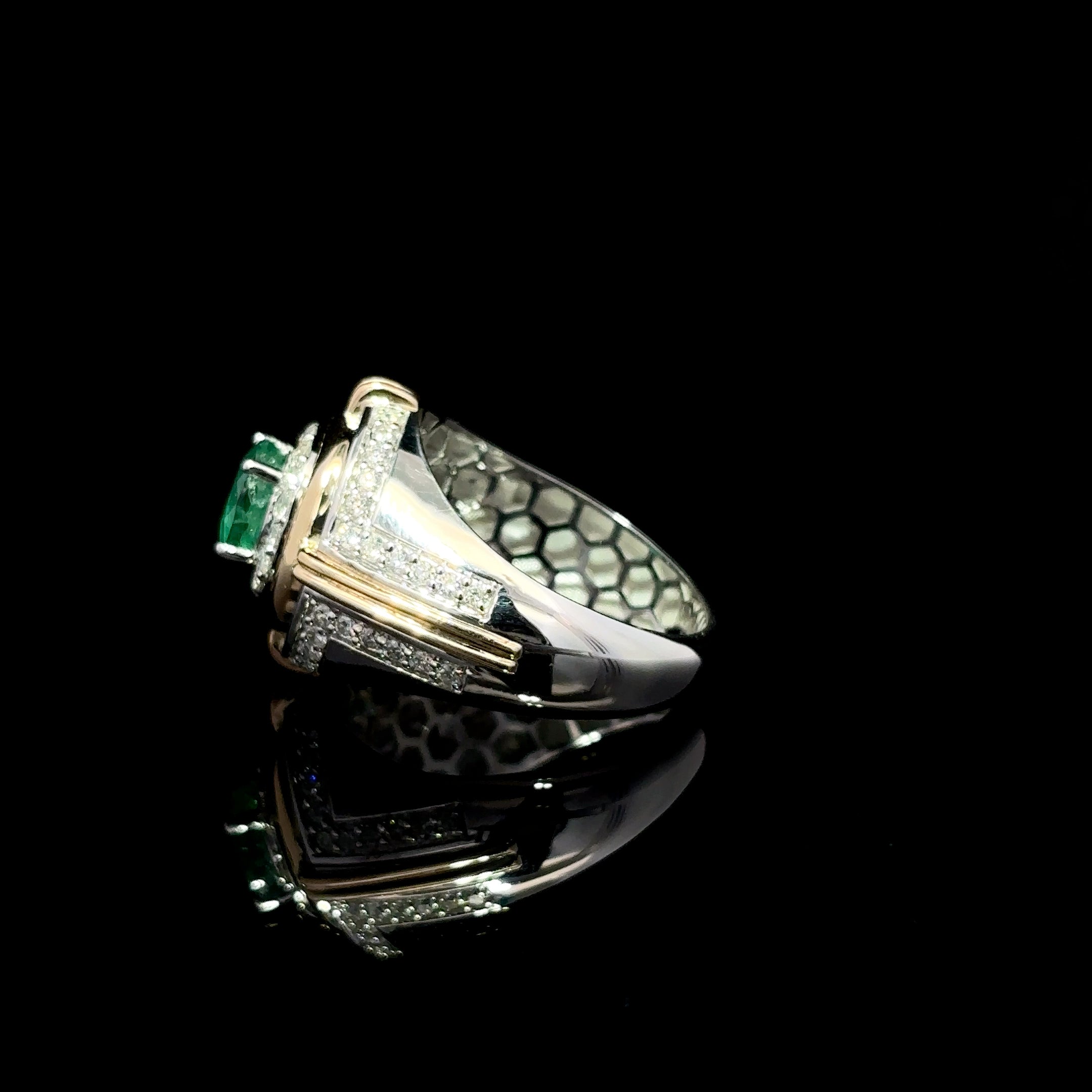 ANILLO DE ORO CON ESMERALDA Y DIAMANTE