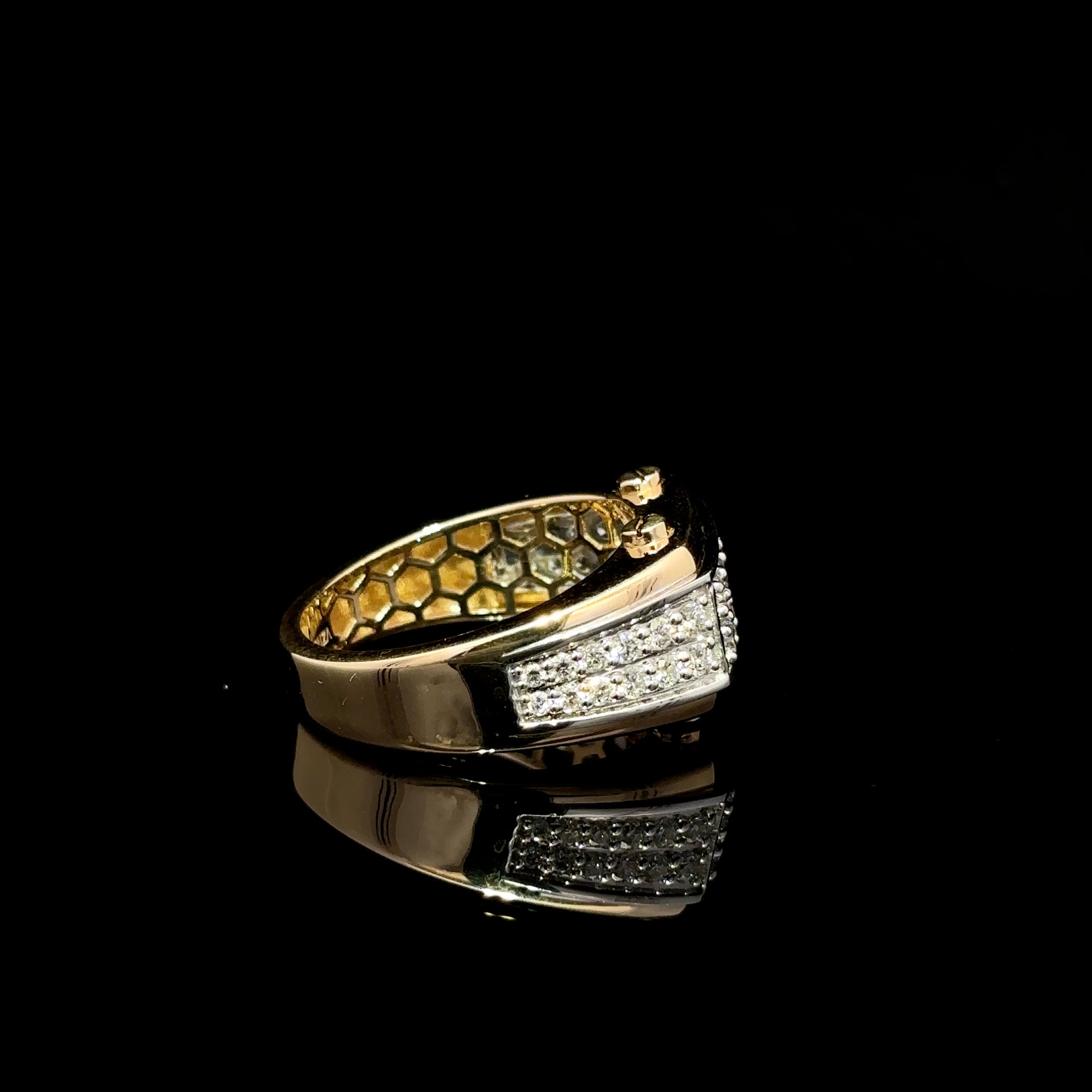 ANILLO DE ORO CON DIAMANTE