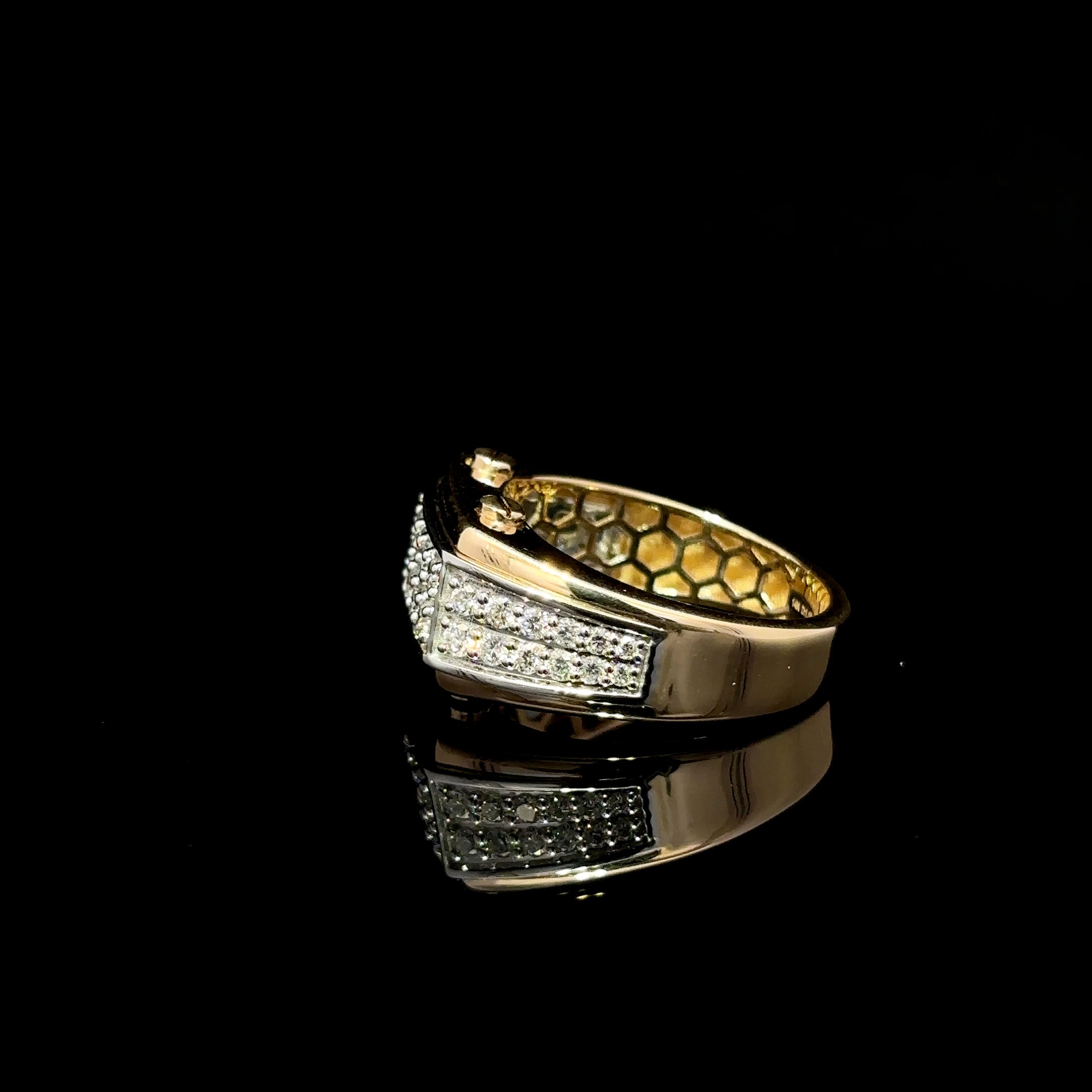 ANILLO DE ORO CON DIAMANTE