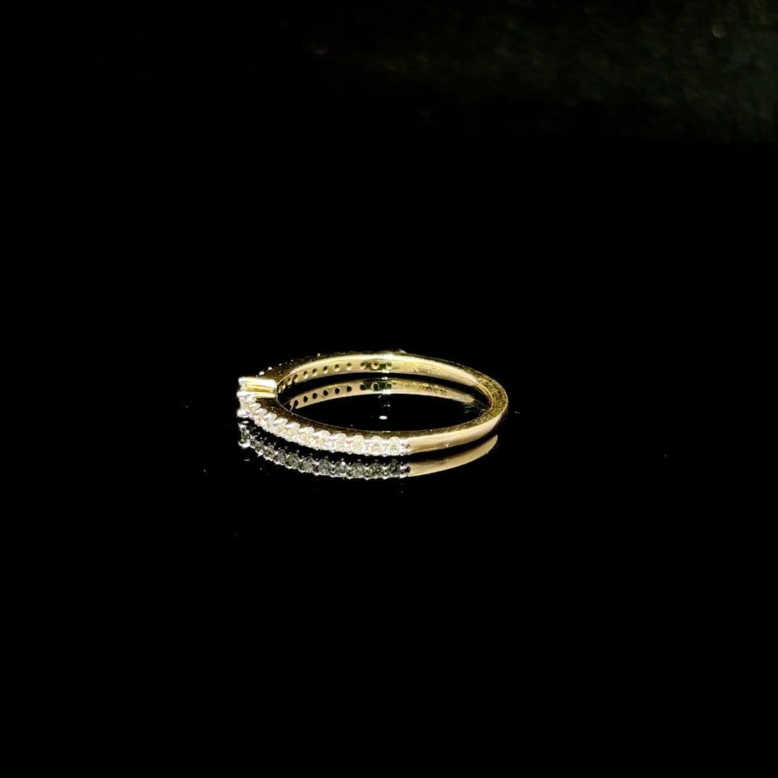 CHURUMBELA DE ORO CON DIAMANTES