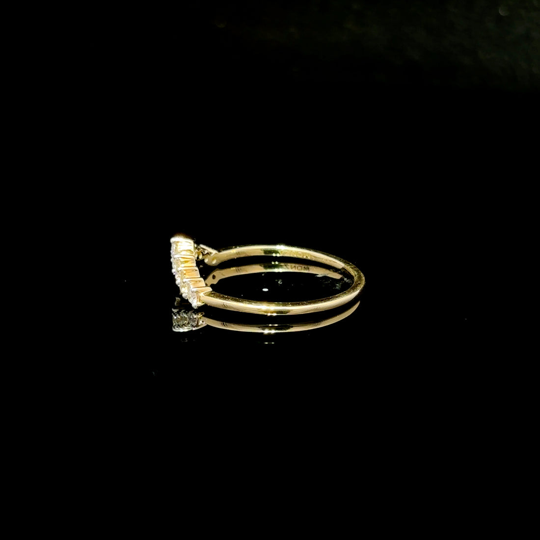 CHURUMBELA DE ORO CON DIAMANTES