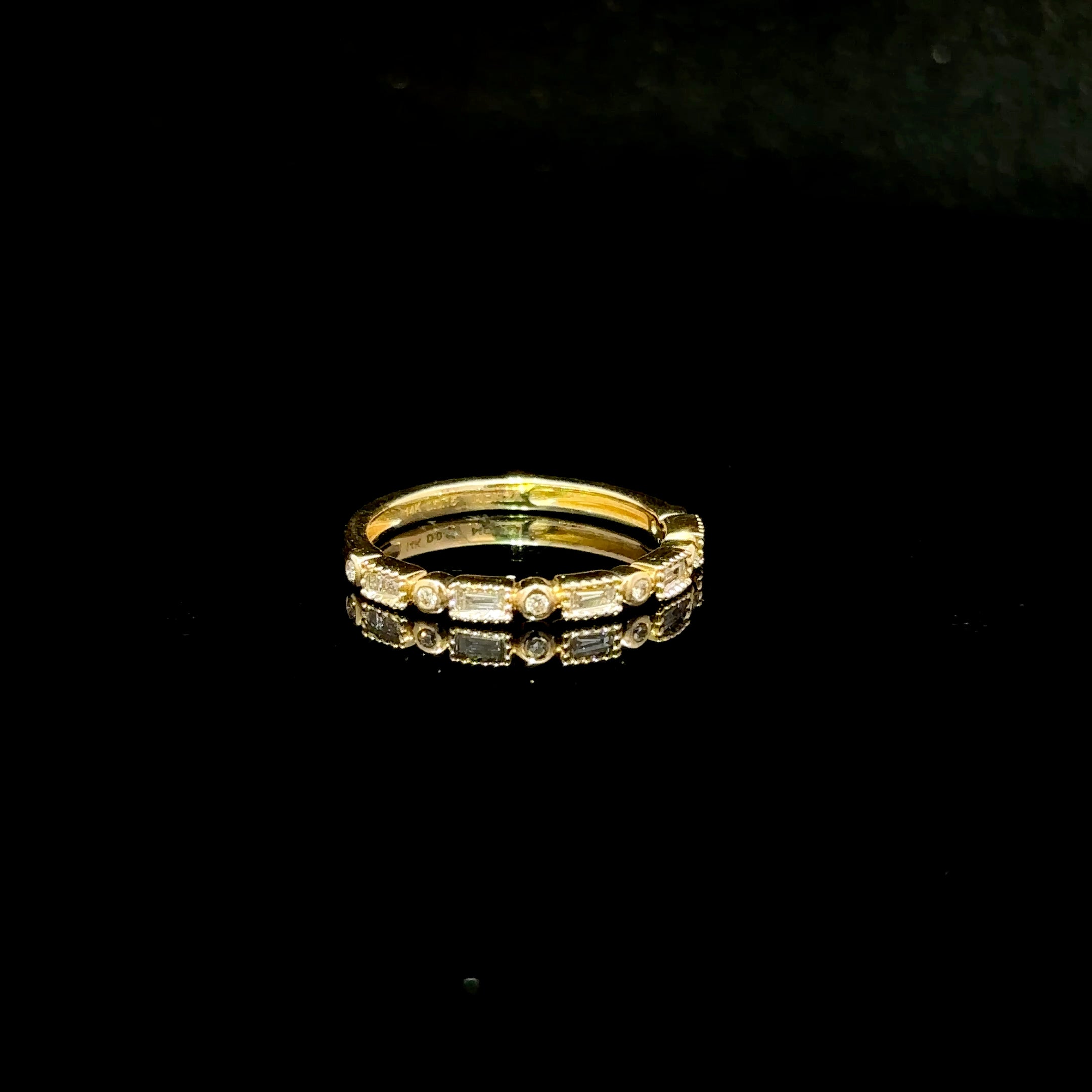 CHURUMBELA DE ORO CON DIAMANTES