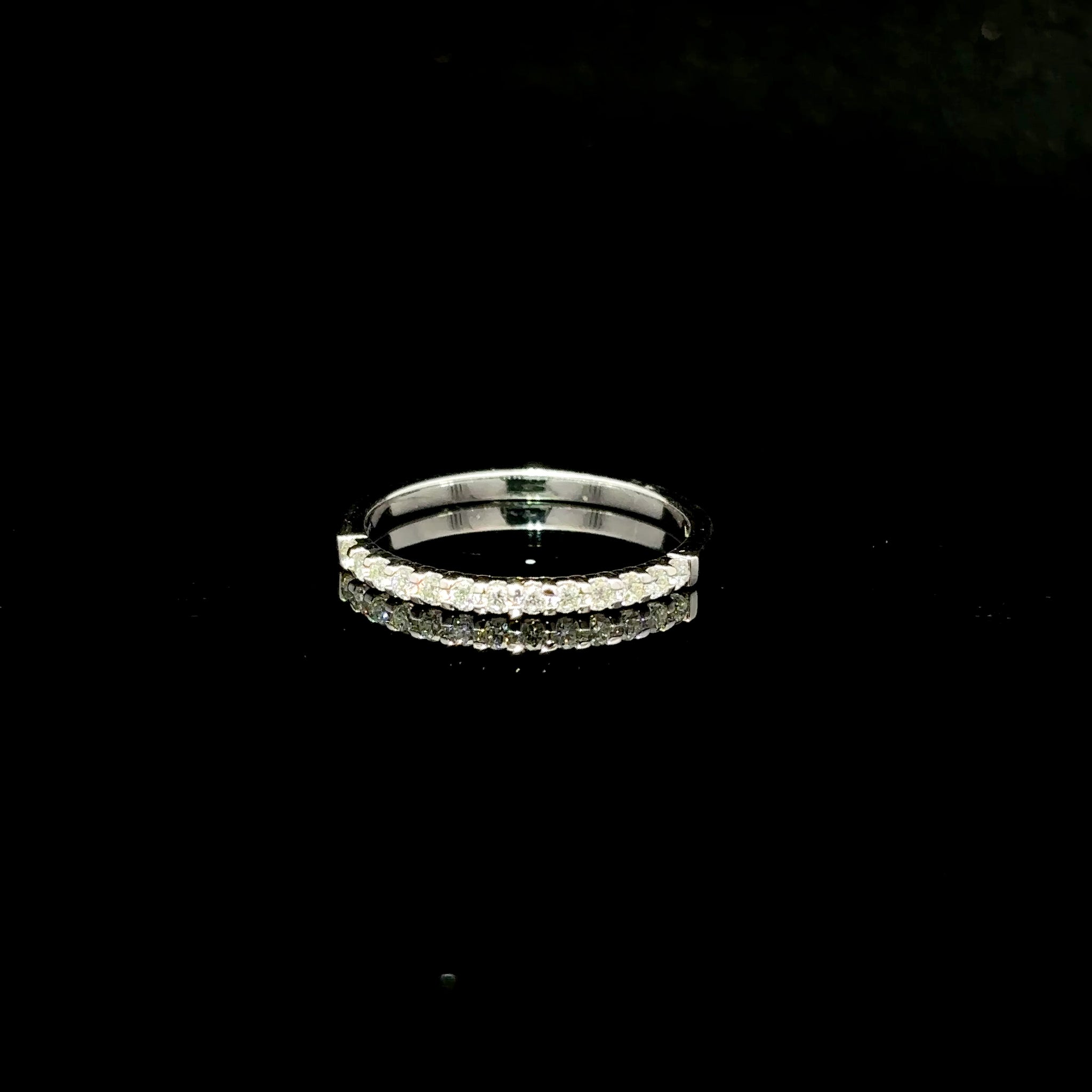 CHURUMBELA DE ORO CON DIAMANTES