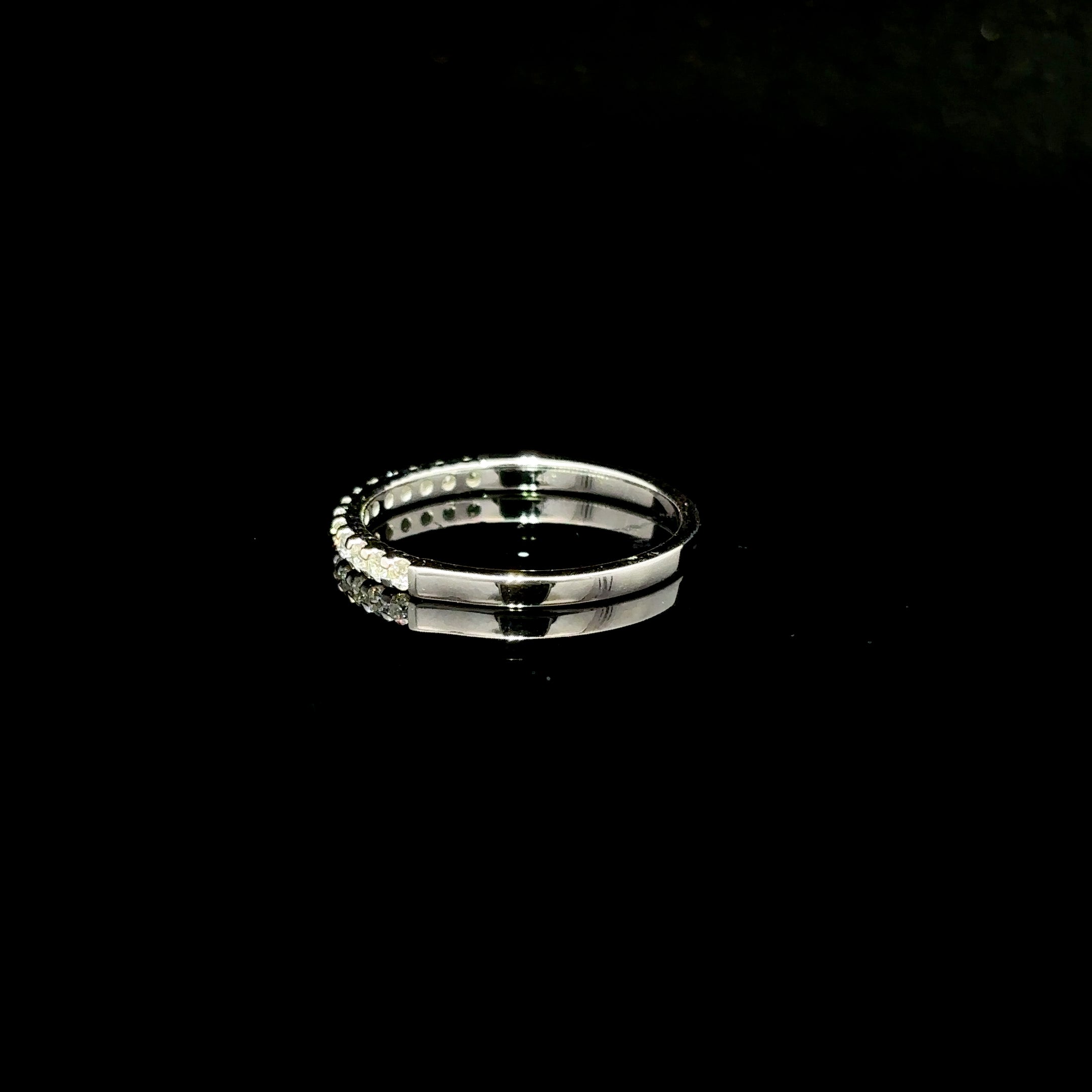 CHURUMBELA DE ORO CON DIAMANTES