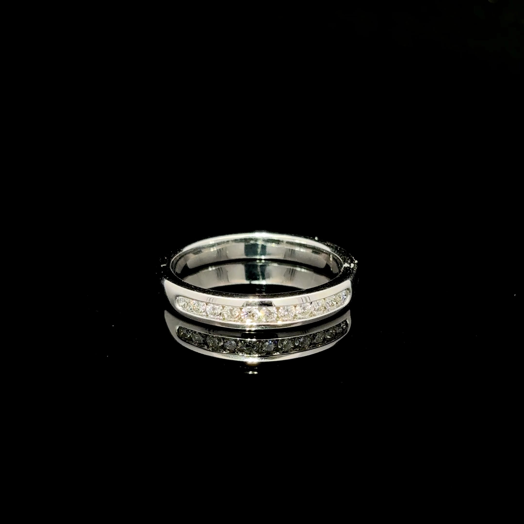 CHURUMBELA DE ORO CON DIAMANTES