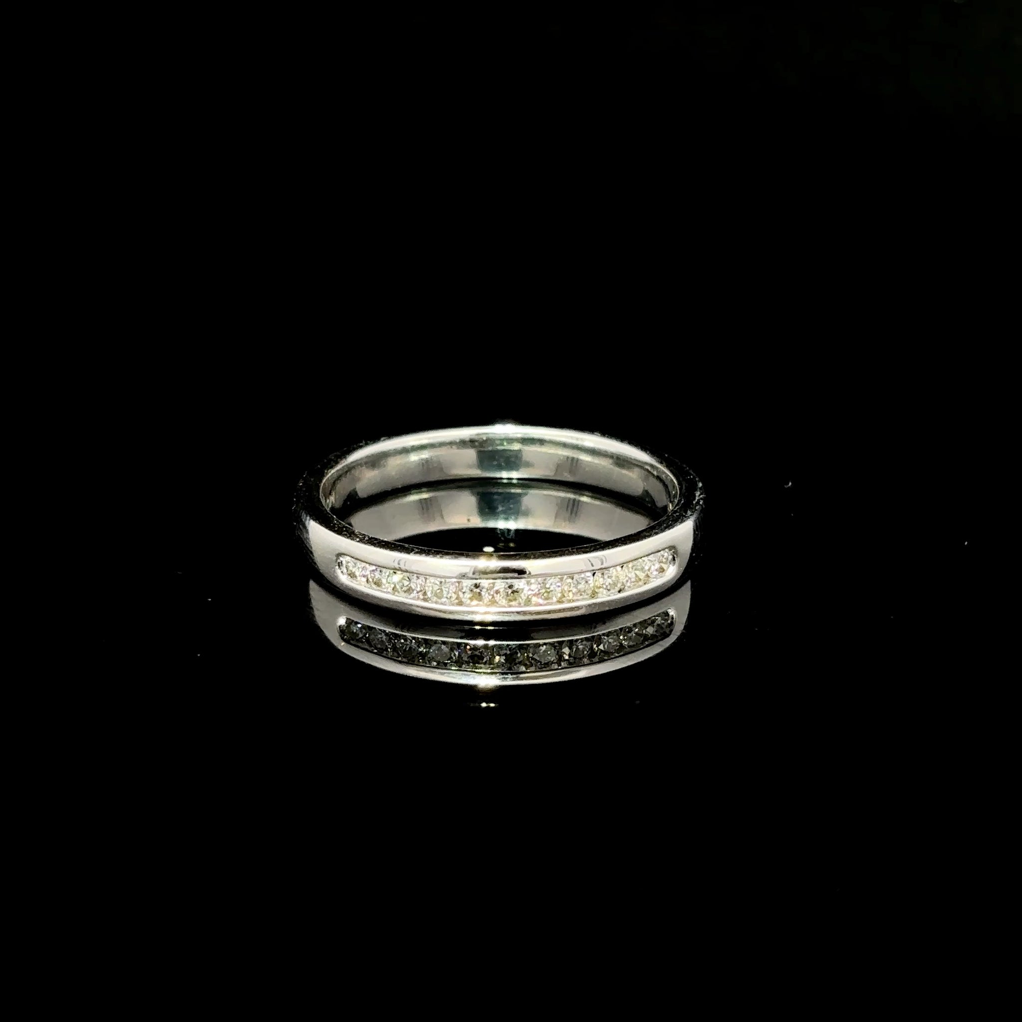 CHURUMBELA DE ORO CON DIAMANTES