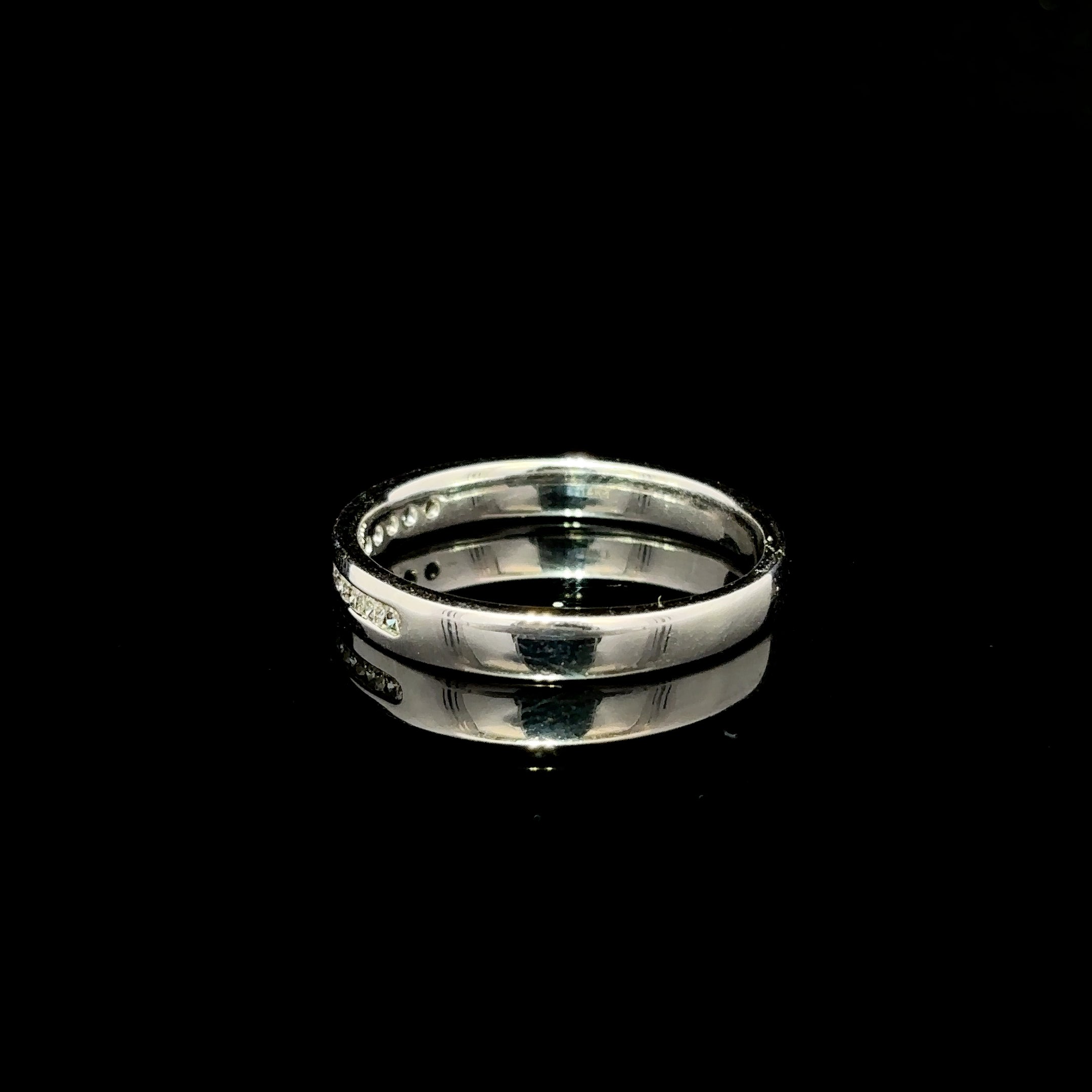 CHURUMBELA DE ORO CON DIAMANTES