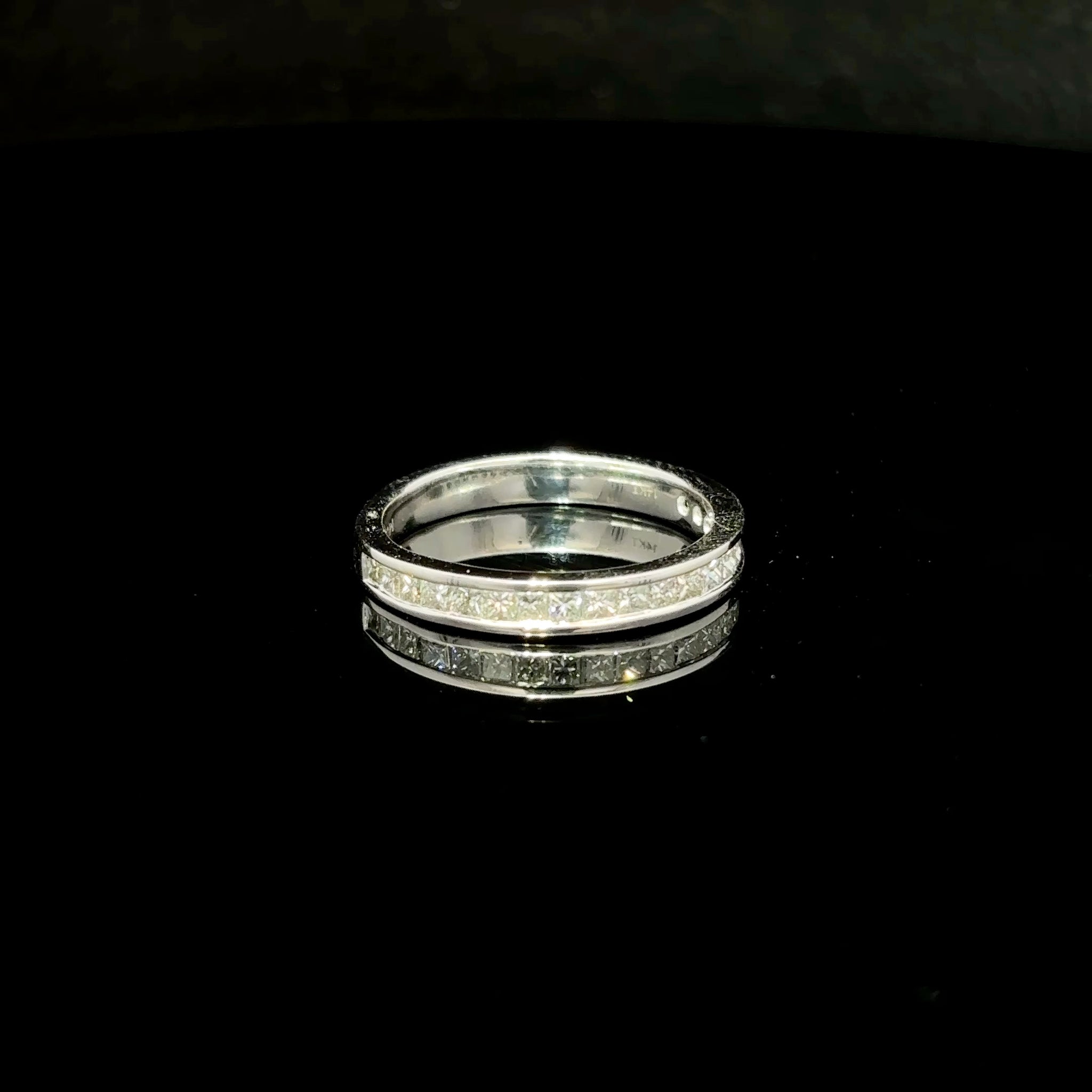 CHURUMBELA DE ORO CON DIAMANTES