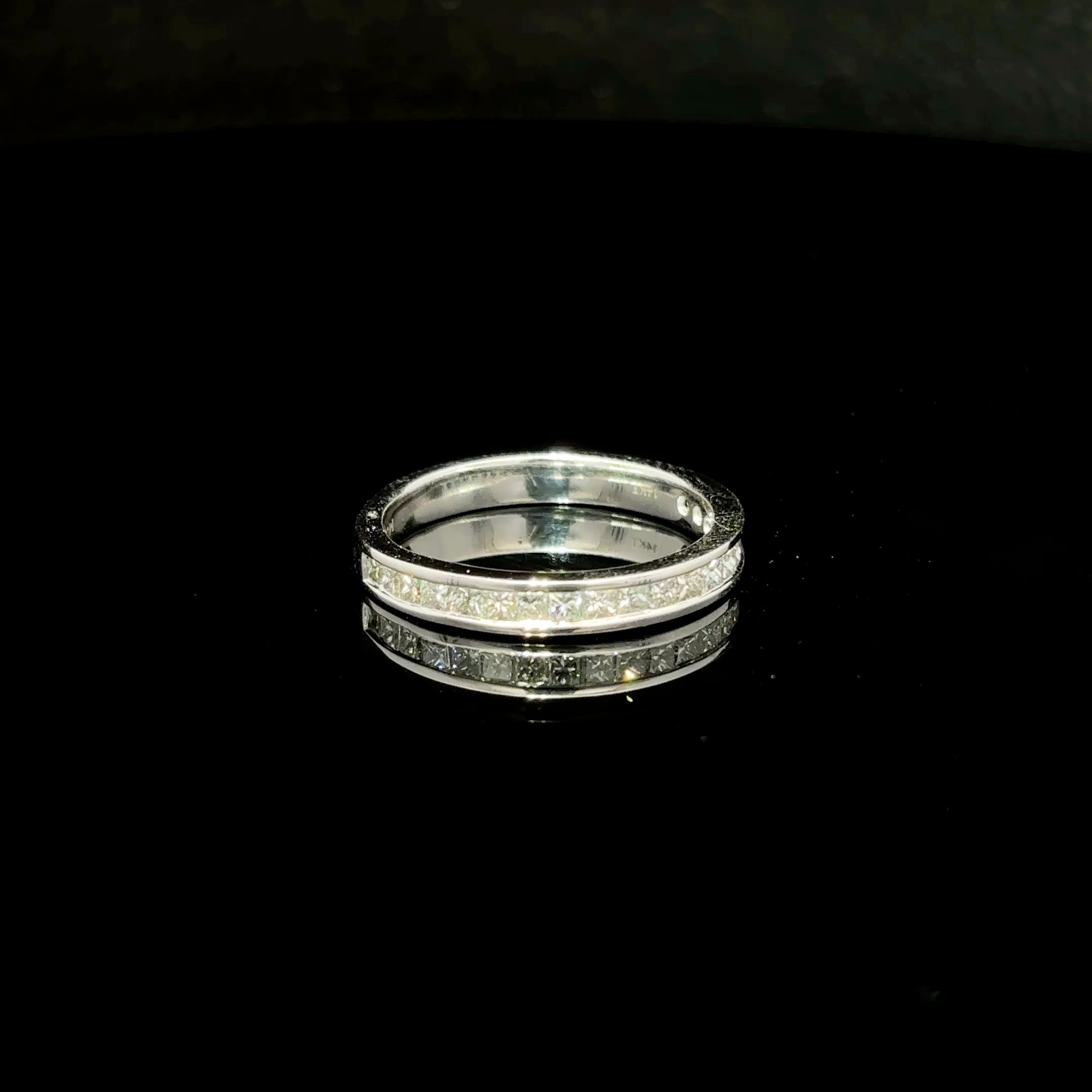 CHURUMBELA DE ORO CON DIAMANTES