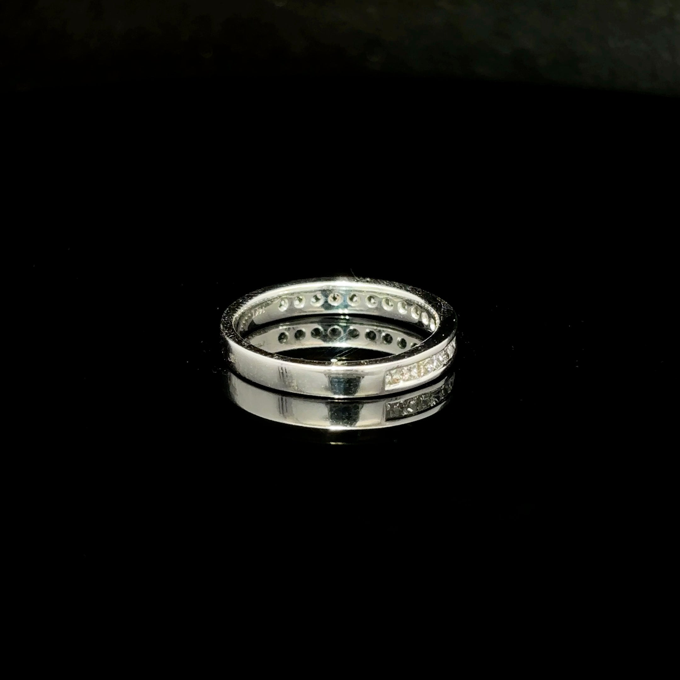 CHURUMBELA DE ORO CON DIAMANTES