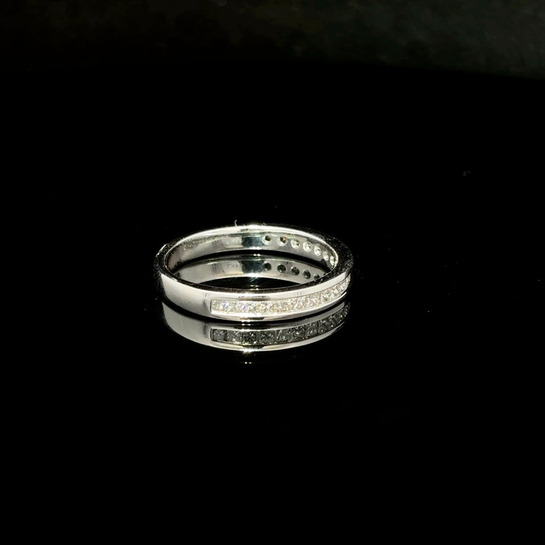 CHURUMBELA DE ORO CON DIAMANTES