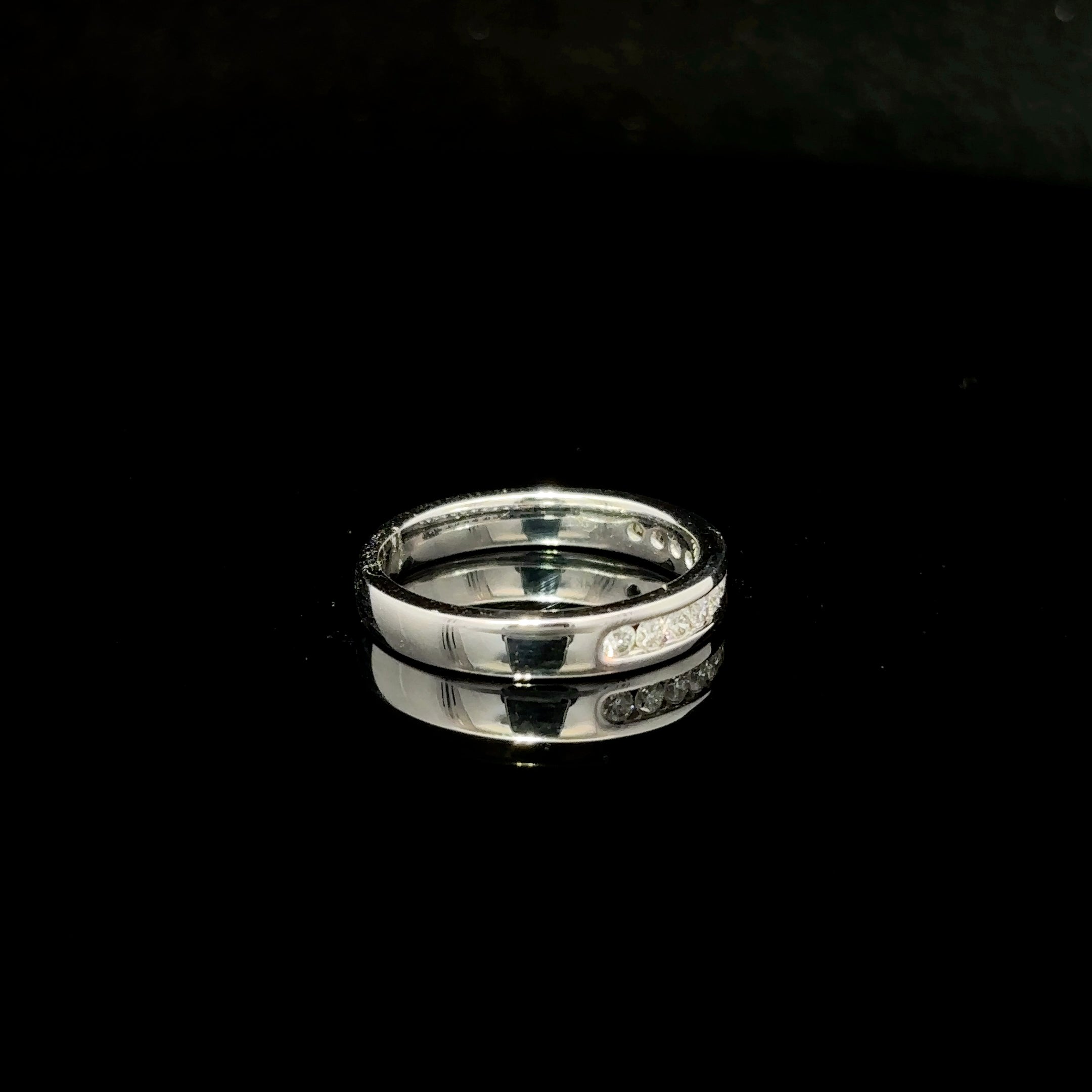 CHURUMBELA DE ORO CON DIAMANTES