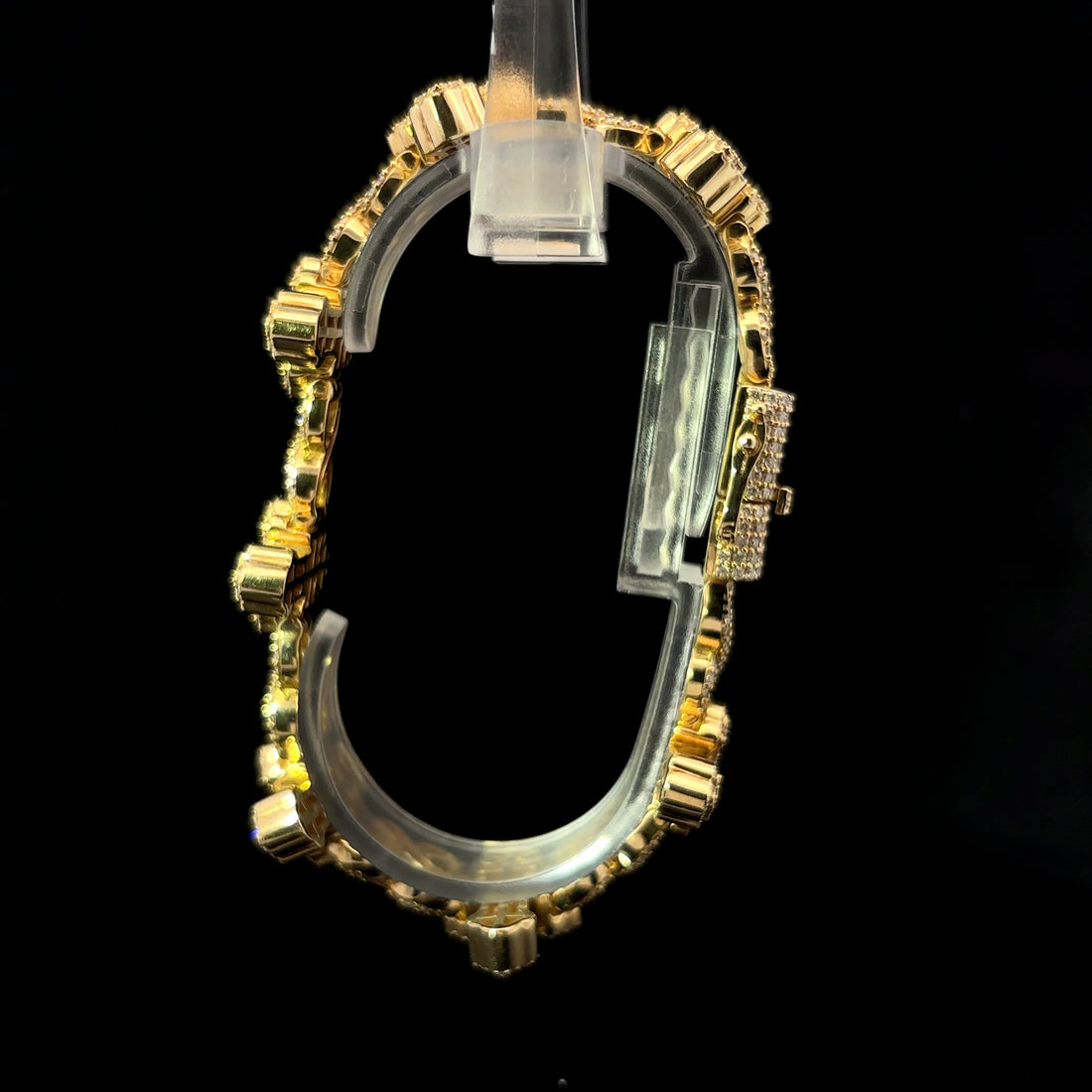 PULSERA DE DISEÑO EN ORO CON DIAMANTES