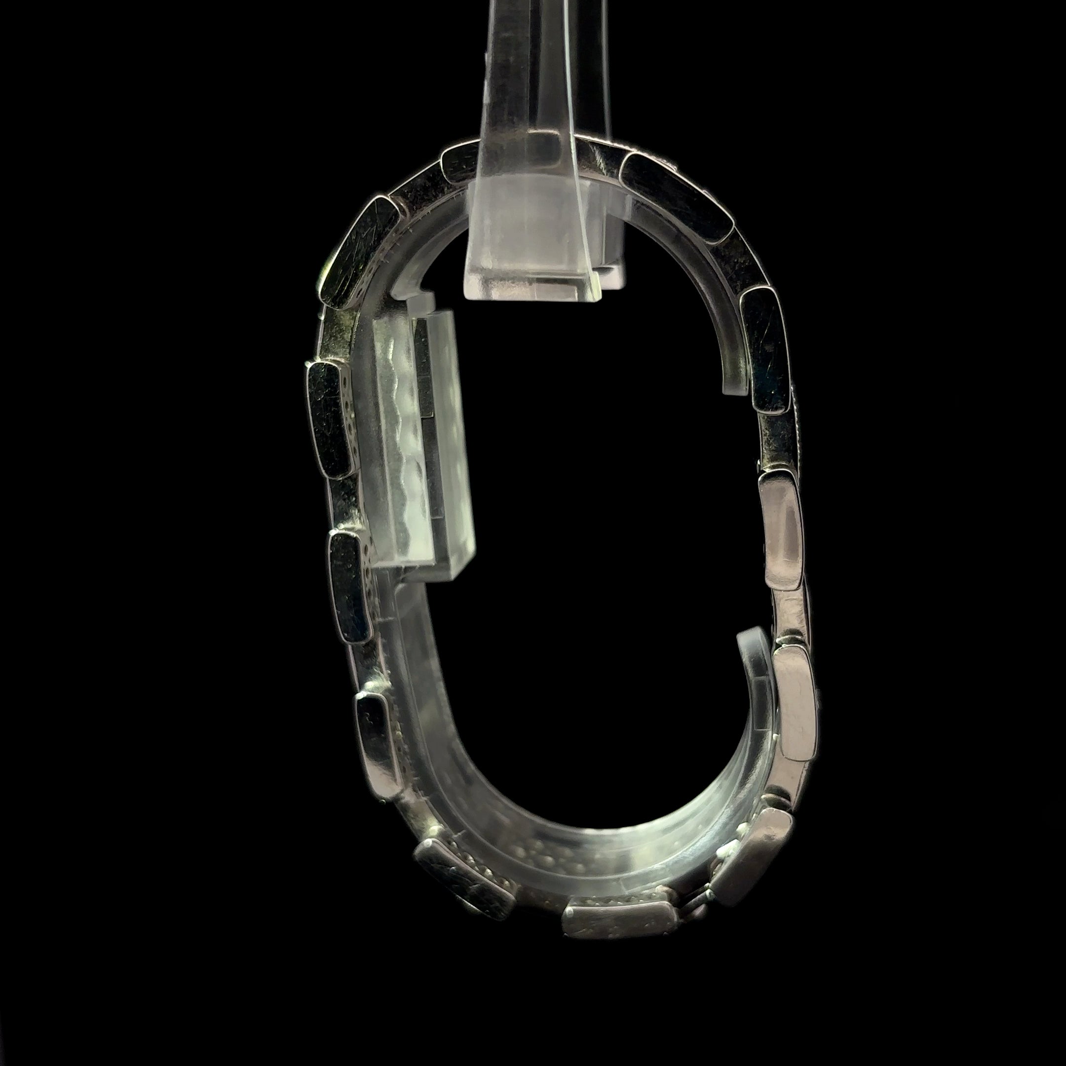 PULSO DE DISEÑO EN ORO CON DIAMANTES